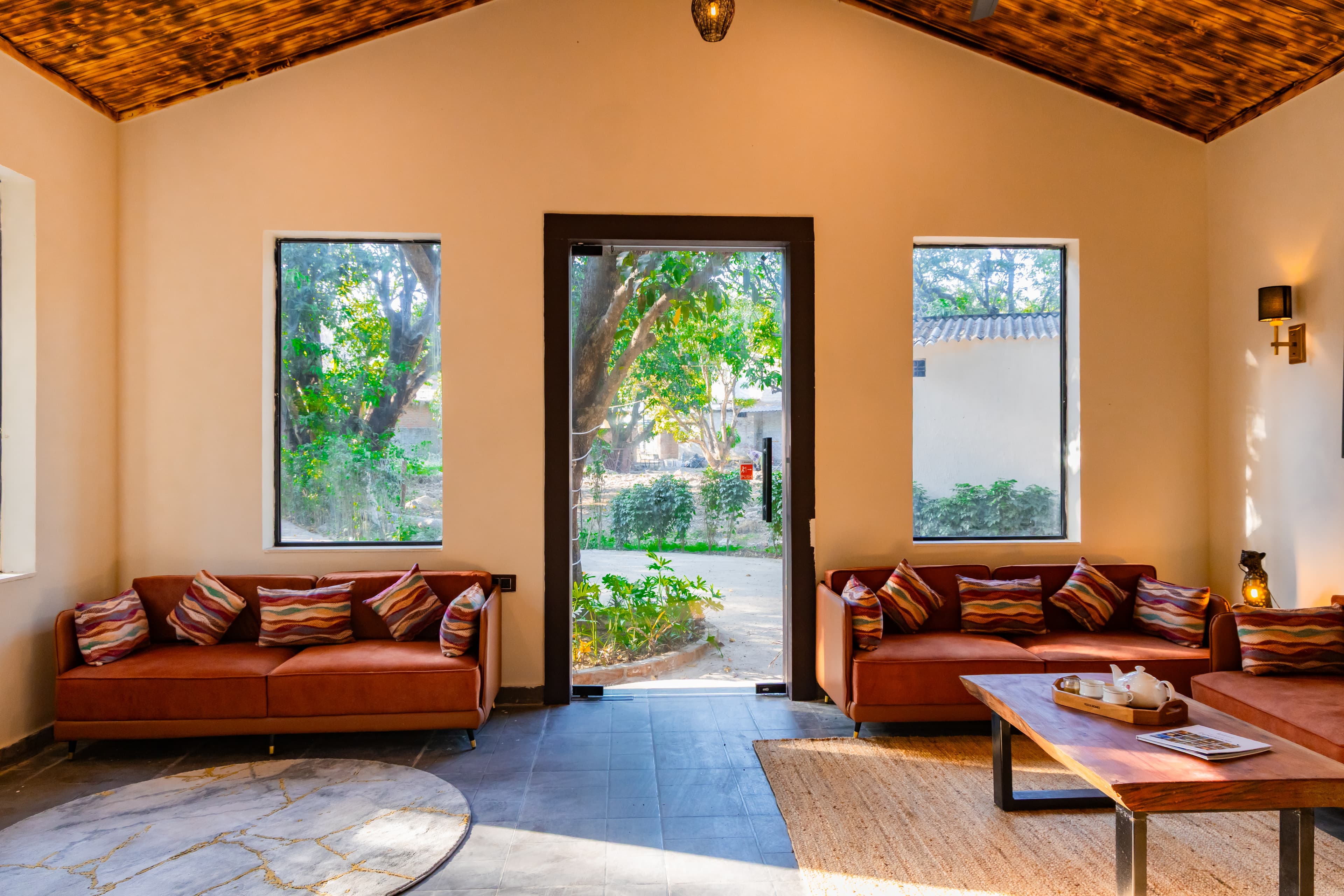 Sylvaara Meadow | Suite with Common Glasshouse Dining, Garden & Unique Experiences like Thrilling Jungle Safaris - Image 6