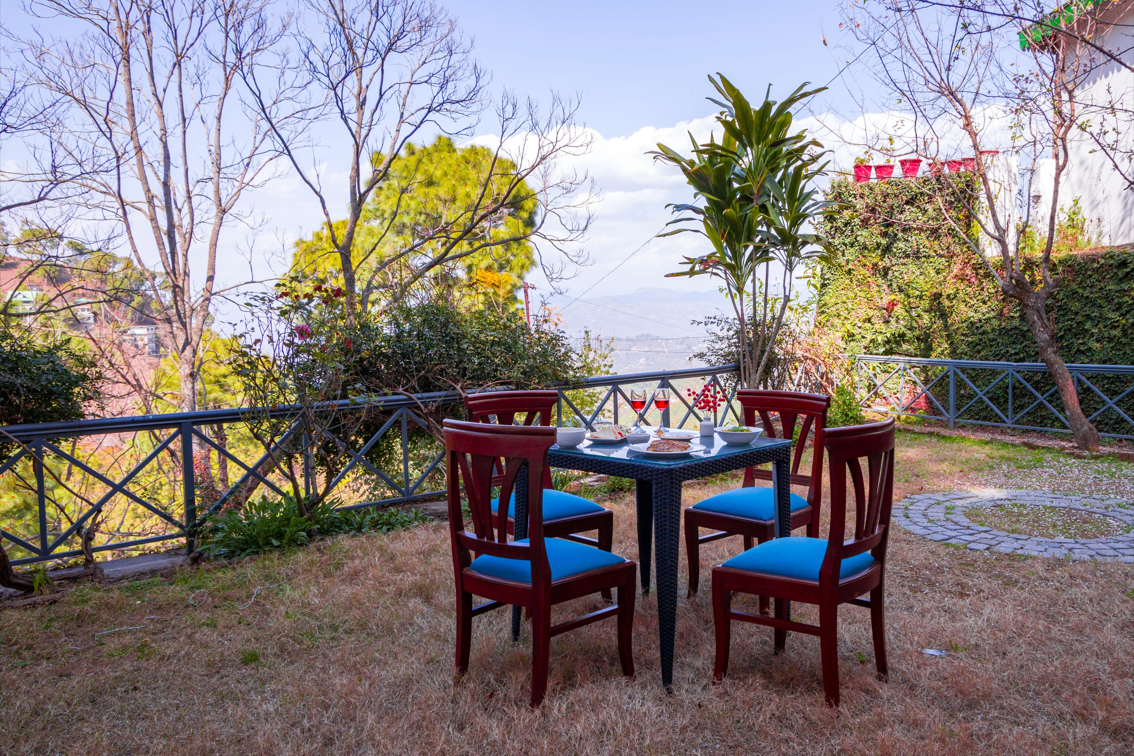 Mehar Villa | 3-BHK Hillside Retreat With Garden & Scenic Views - Image 5