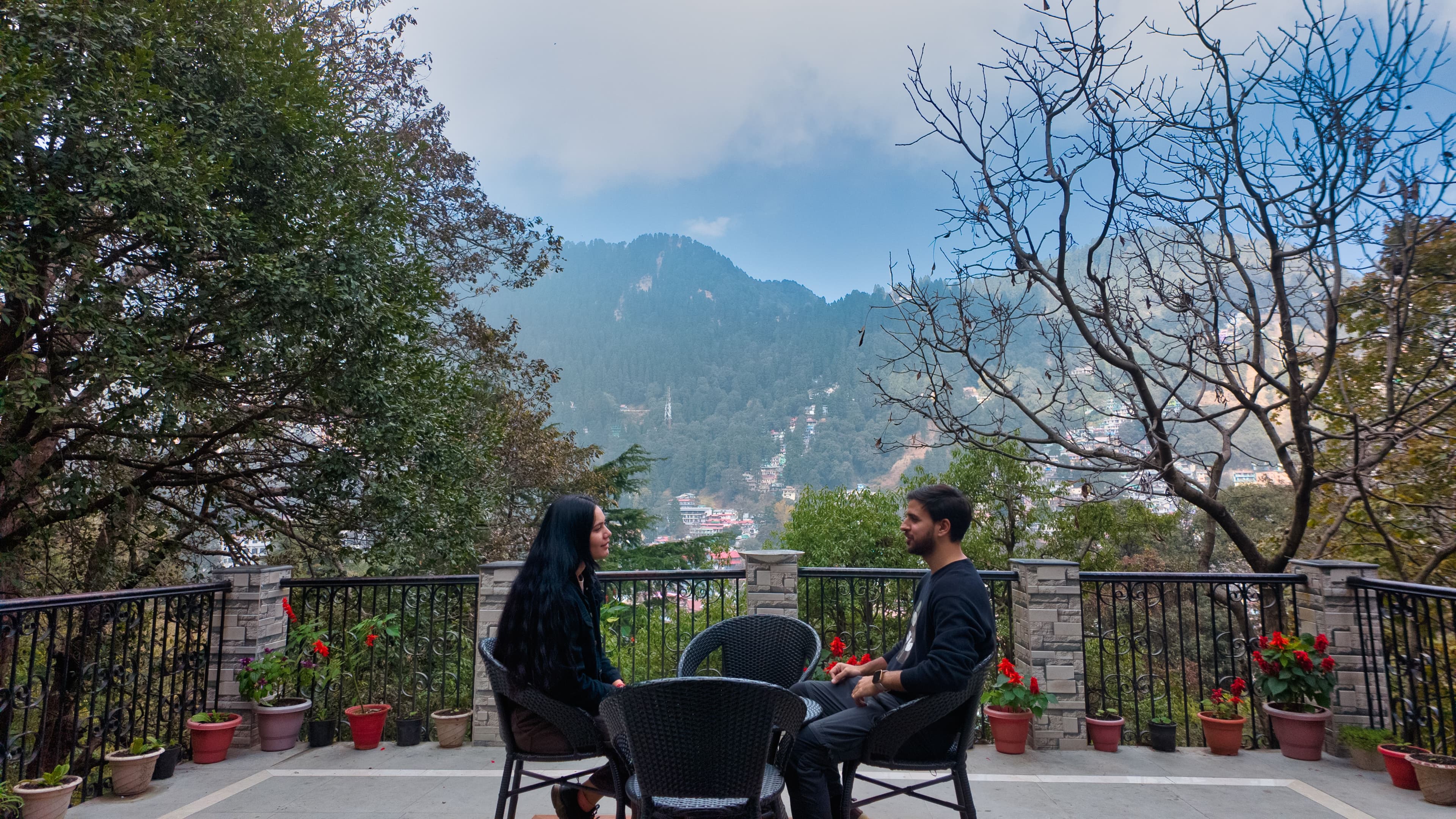 The Hive Cottage Corbett | 2 Room Suite In a Hillside Resort With Restaurant & Outdoor Seating | Ample Parking  - Image 6