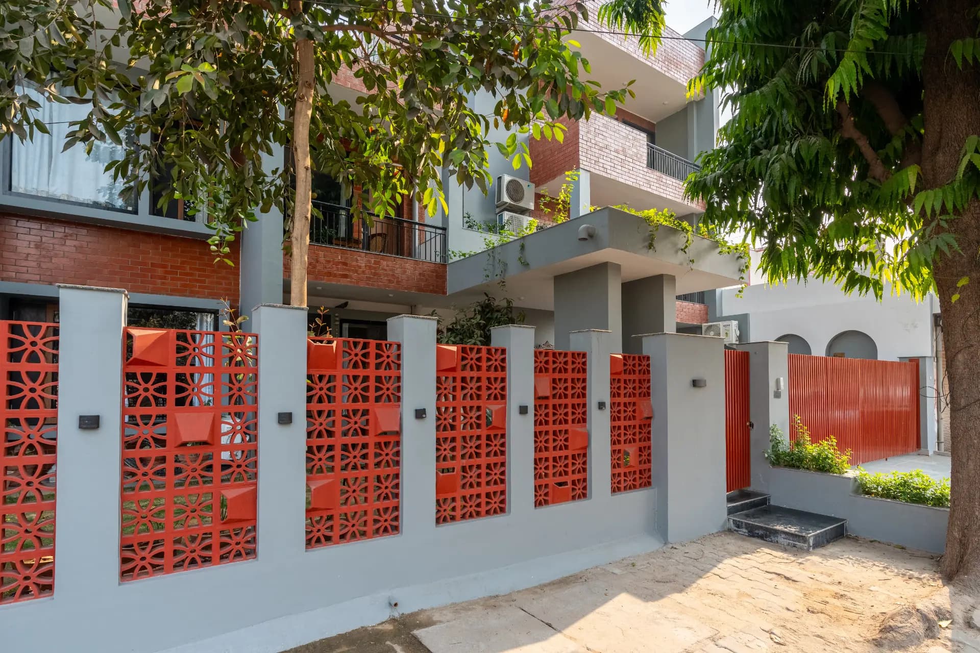 Ramalaya | 1-Room | Library | Balcony - Image 13