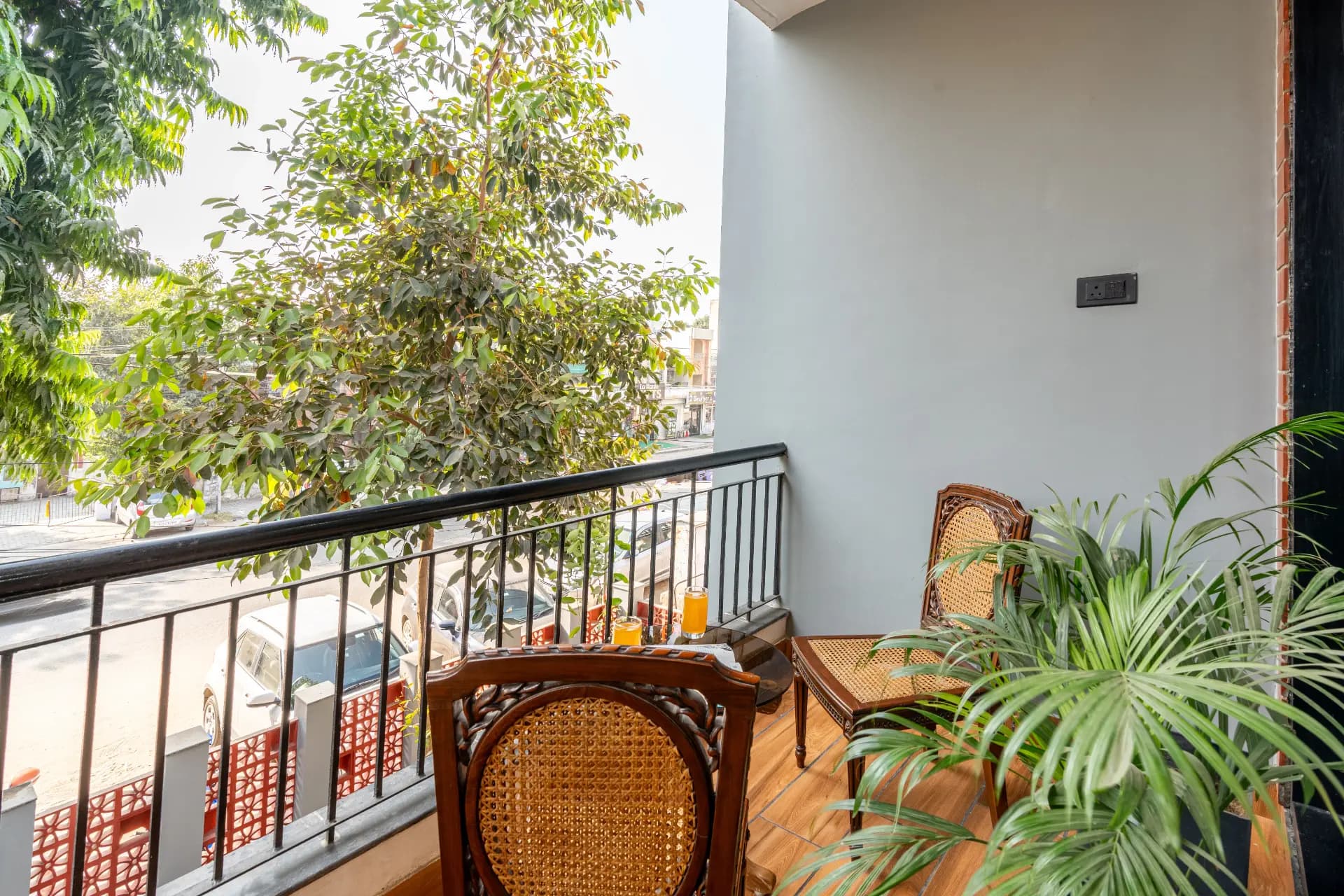 Ramalaya | 1-Room | Library | Balcony - Image 6