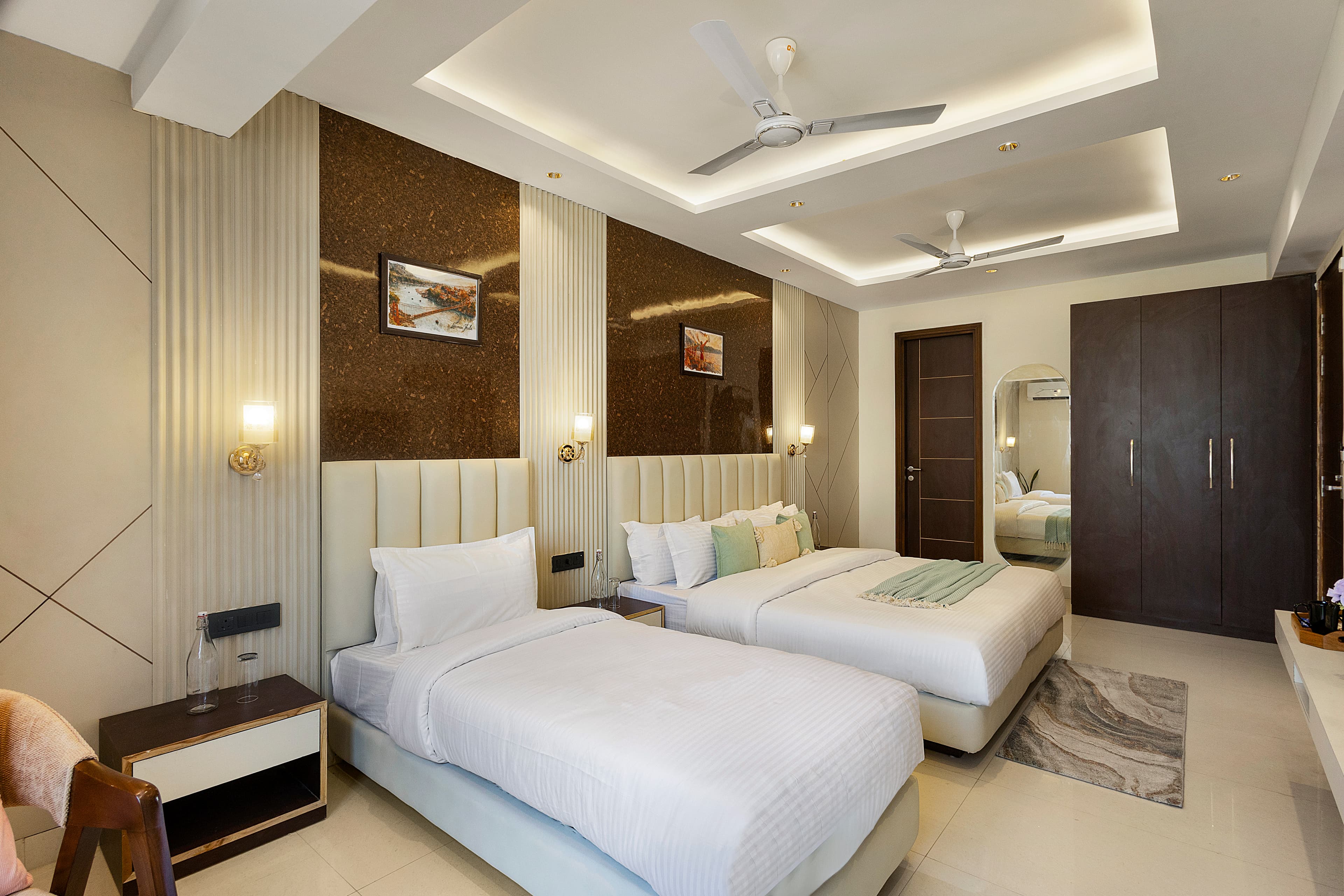 Anandam In The Himalayas Violet | Triple Sharing Suite With Restaurant, Lift & Lounge | Near Triveni Ghat - Image 16