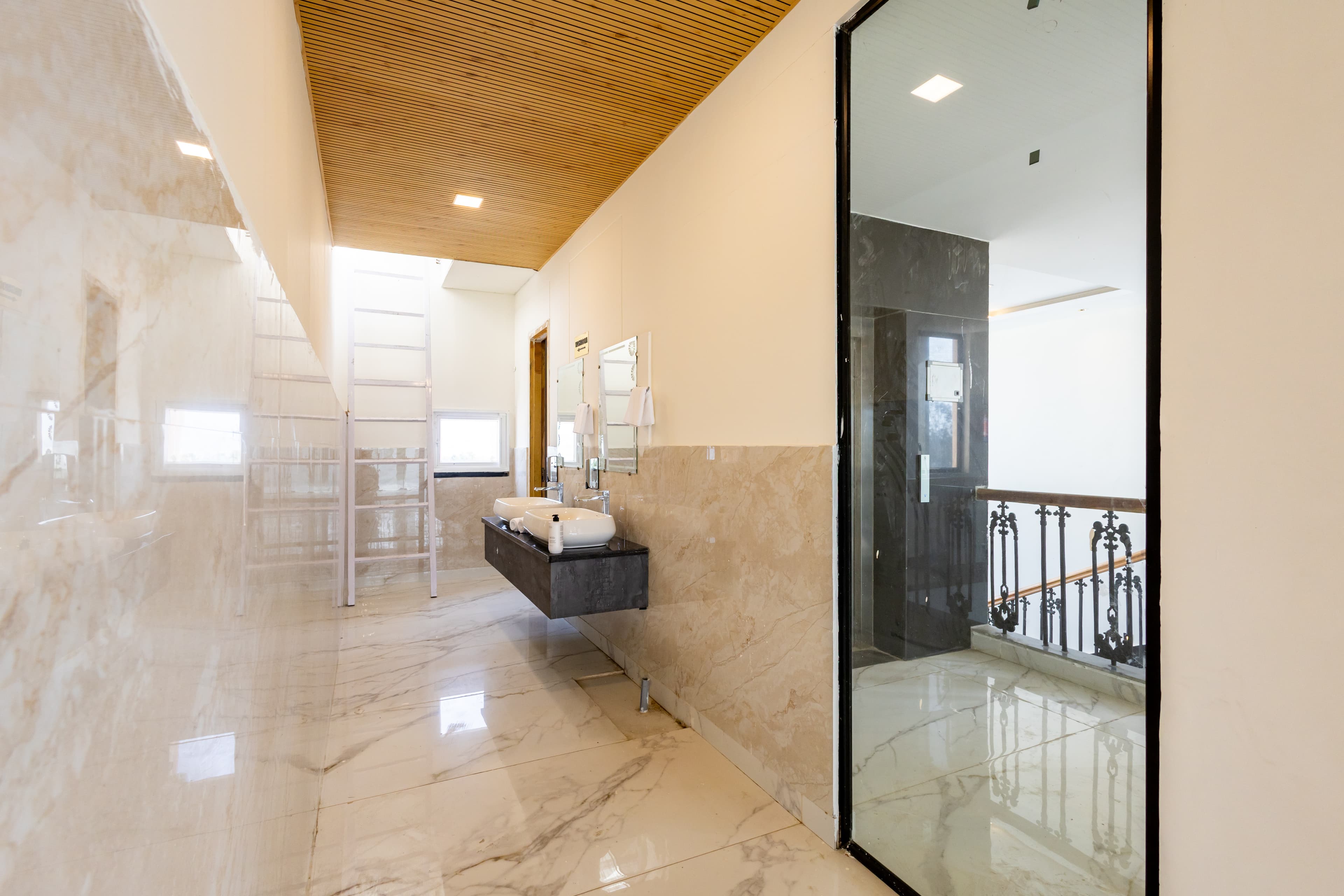 Anandam In The Himalayas Violet | Triple Sharing Suite With Restaurant, Lift & Lounge | Near Triveni Ghat - Image 22