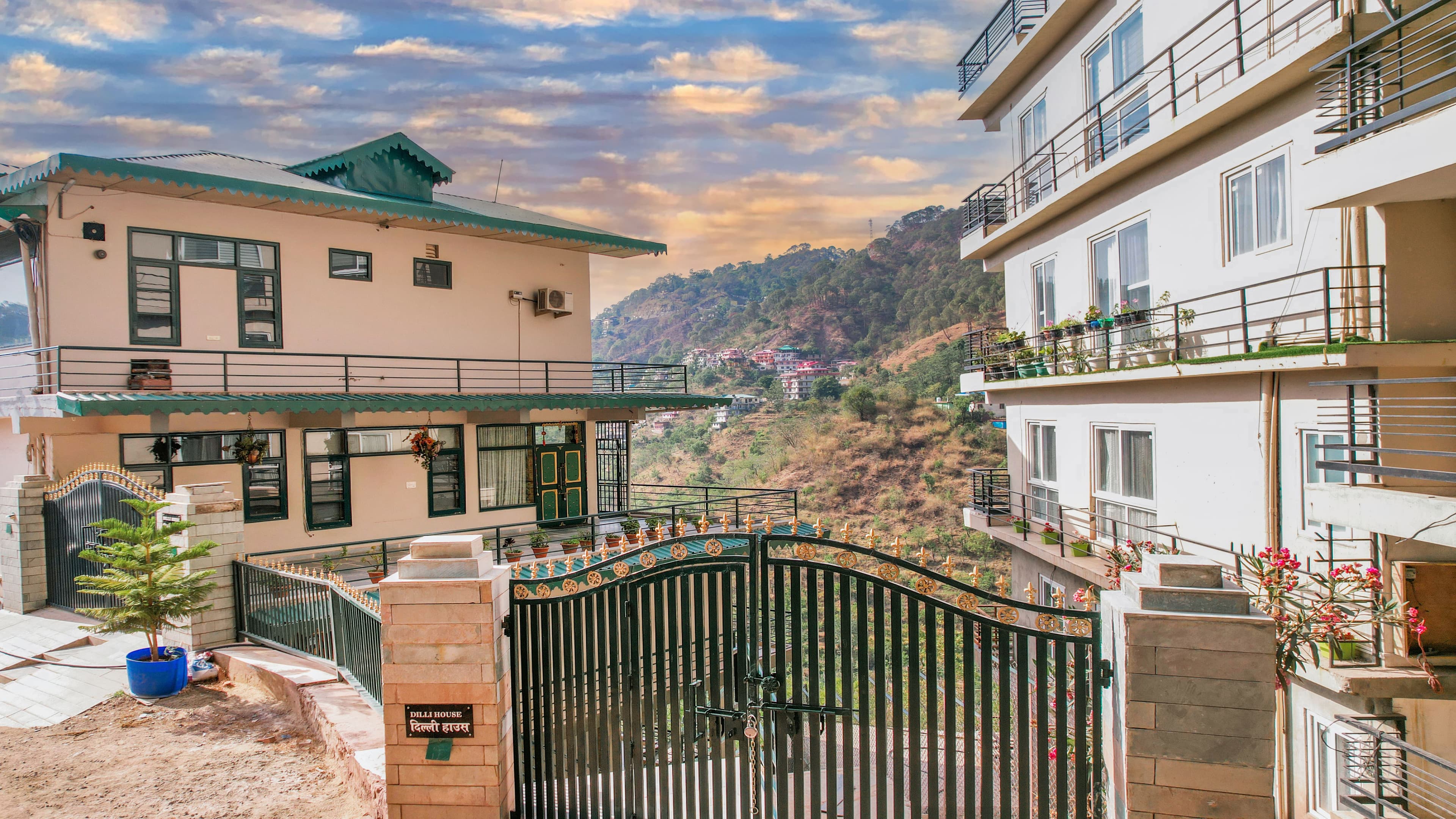 Dilli House | 3-BHK Rooftop Villa with Private Plunge Pool, Jacuzzi, and Gym - Image 2