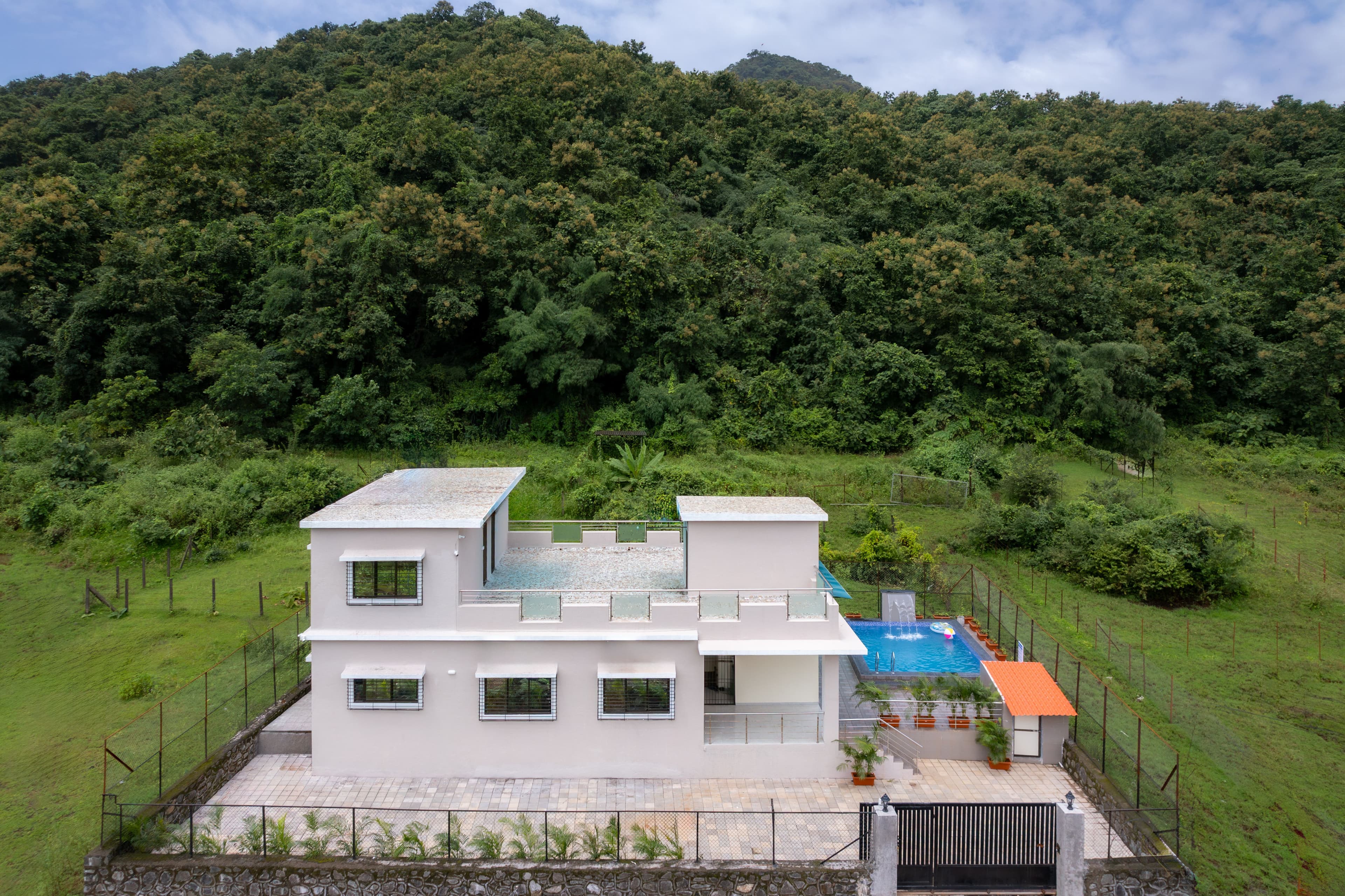 The Fernstead | Hillview 4-BHK Villa With Private Pool & Terrace; Near Major Beaches - Image 4