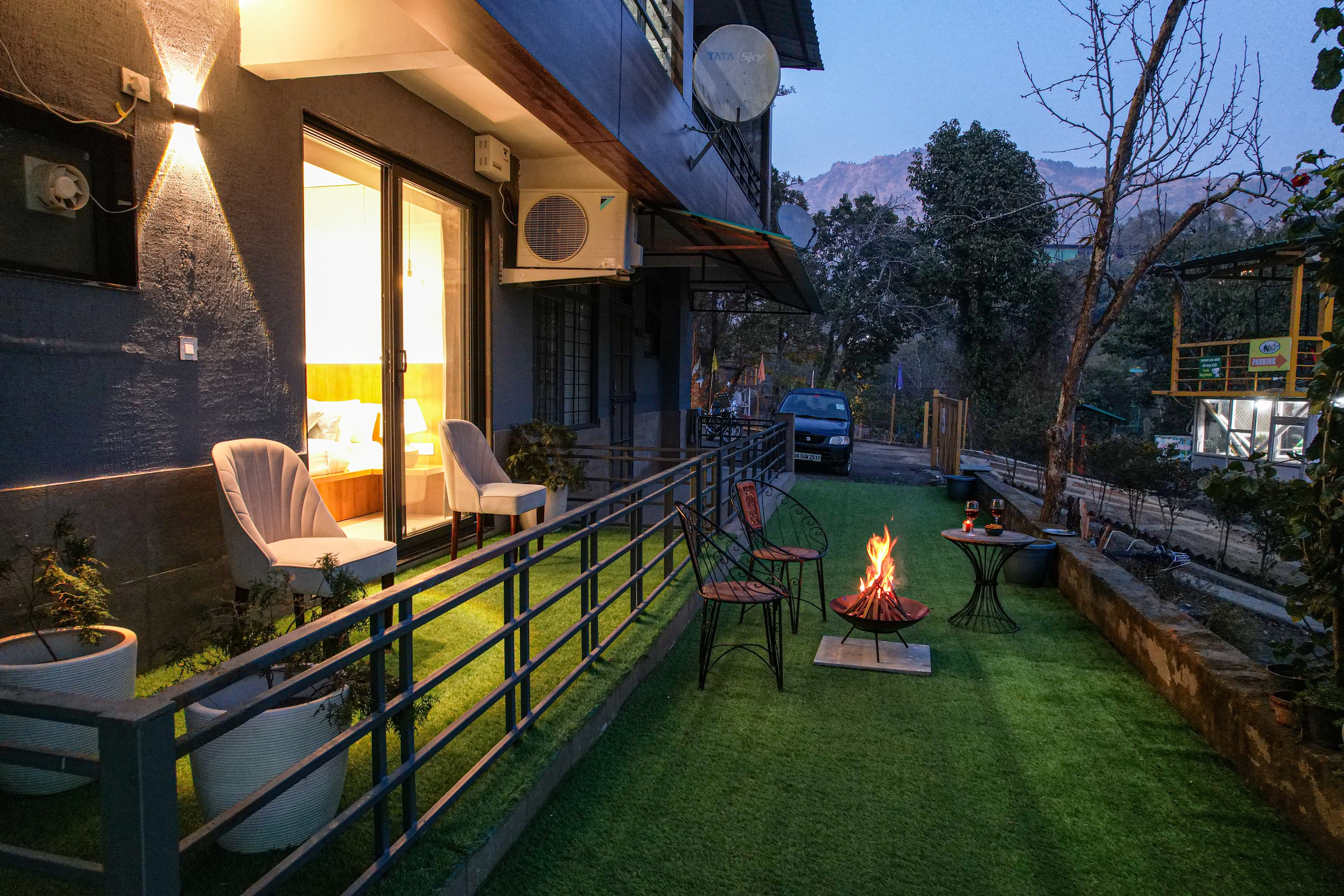 Lakefront S-5 | 1- BHK Apartment Close to Naukuchiatal Lake - Image 12