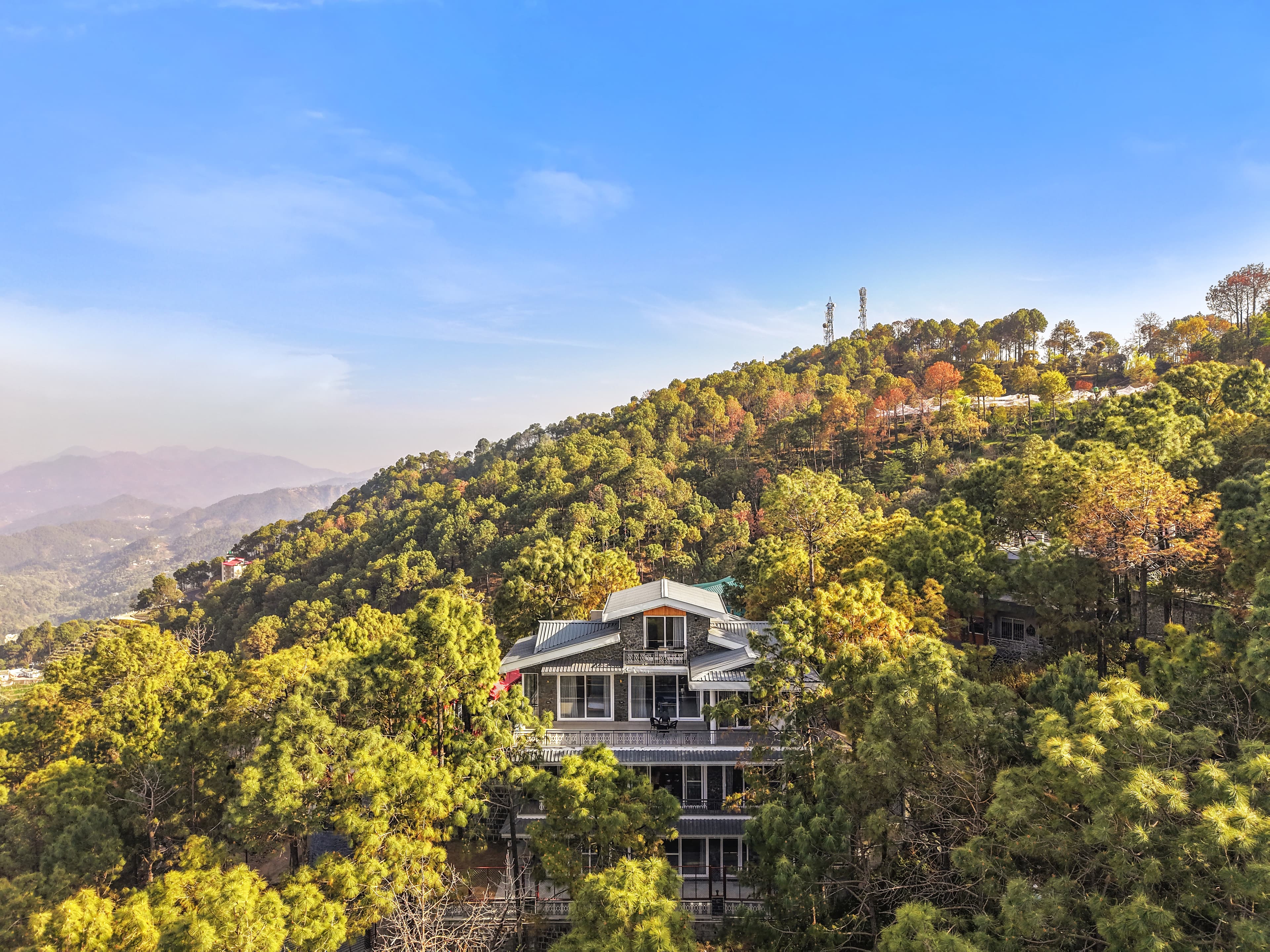 Kavya Villa | 4-BHK Pet-friendly Villa With Lounge, Game Zone, Sit-Out Areas & Panoramic Views in Kasauli Hills - Image 26