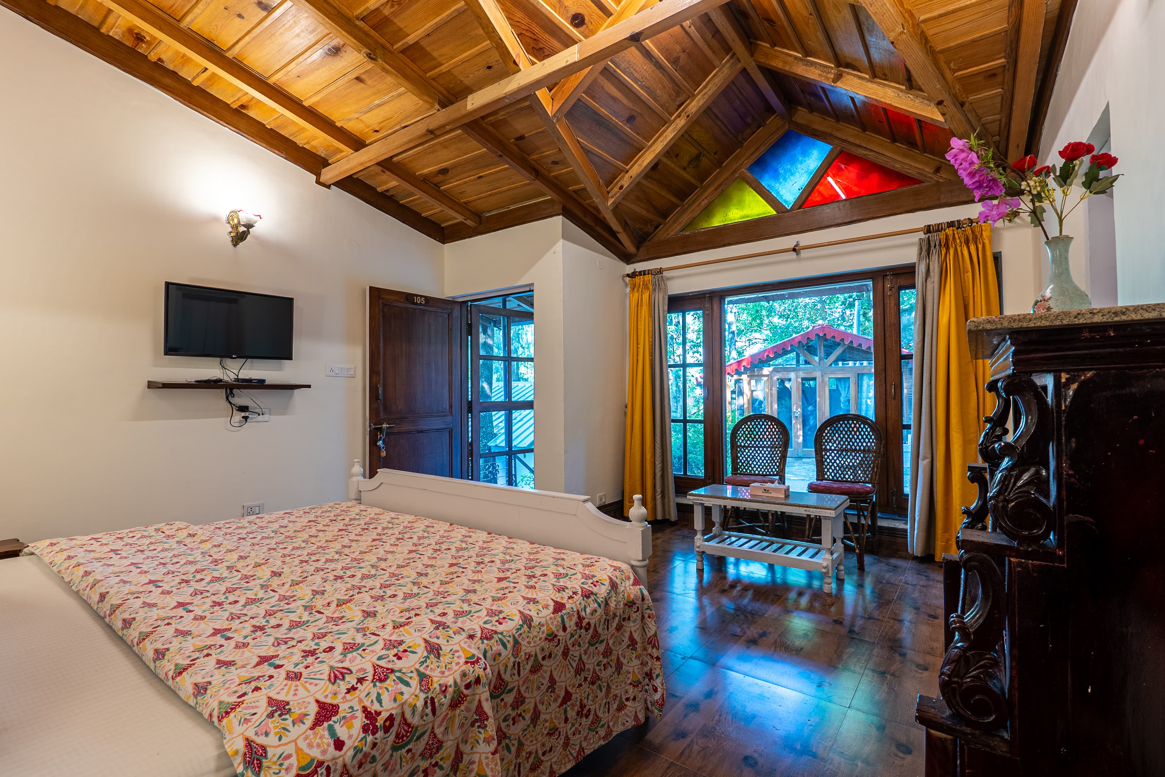 The Hive Cottage Hideout | 1 Room in a Hillside Resort With Restaurant, & Outdoor Seating | Ample Parking - Image 8