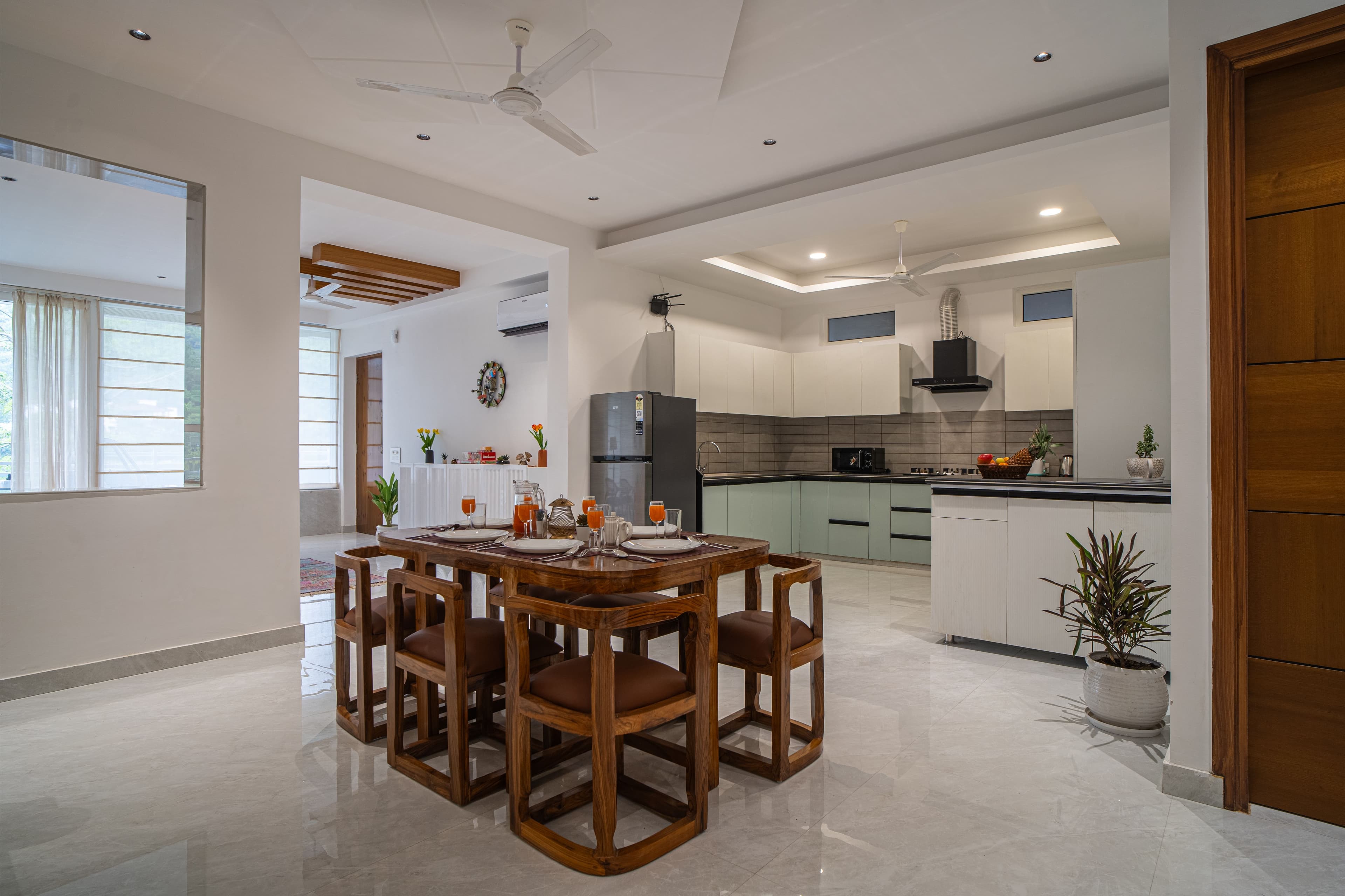 Udgam Vilas | Serene Pet-friendly 5-BHK Apartment With Private Jacuzzi & Lift - Image 8