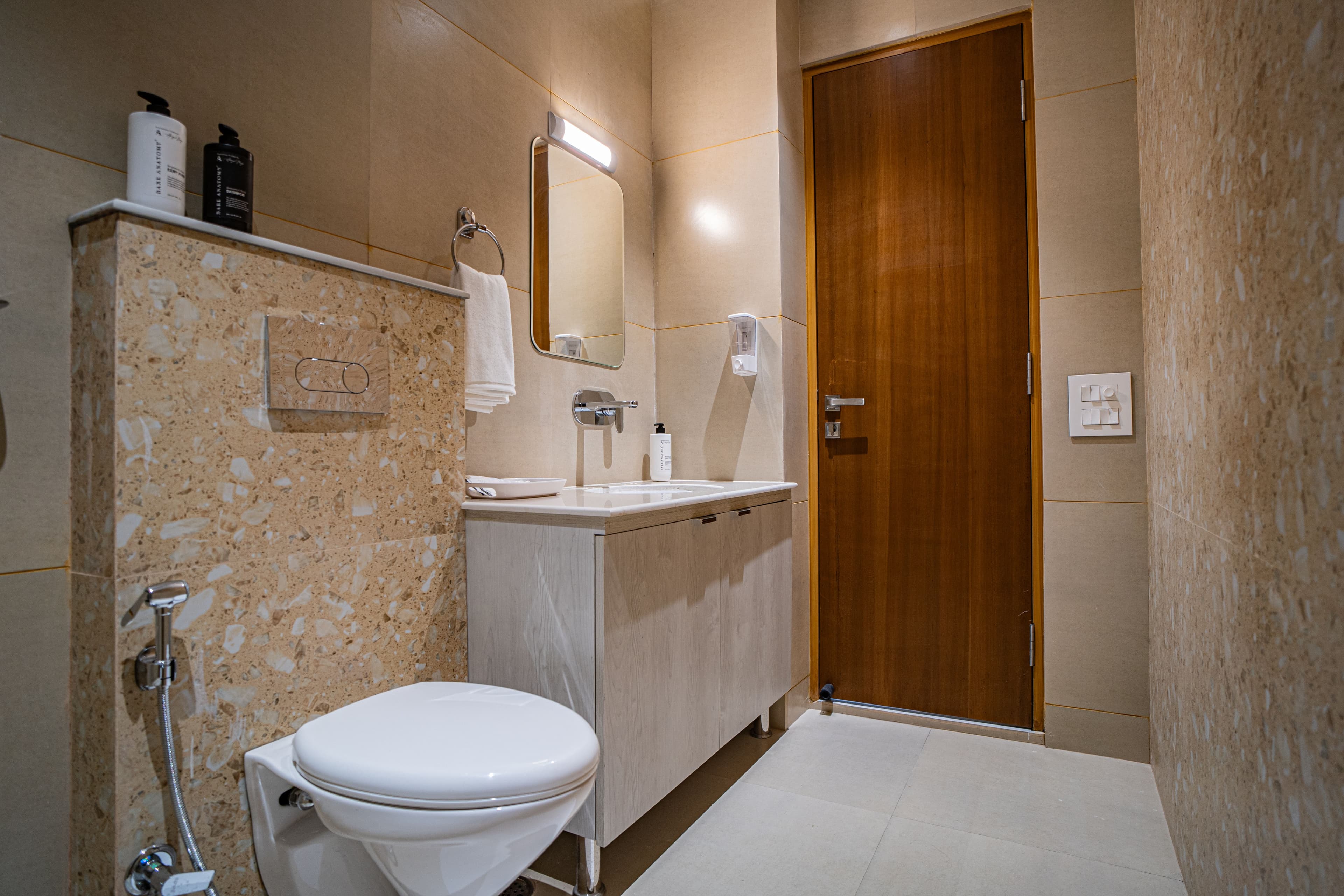 Udgam Vilas | Serene Pet-friendly 5-BHK Apartment With Private Jacuzzi & Lift - Image 13