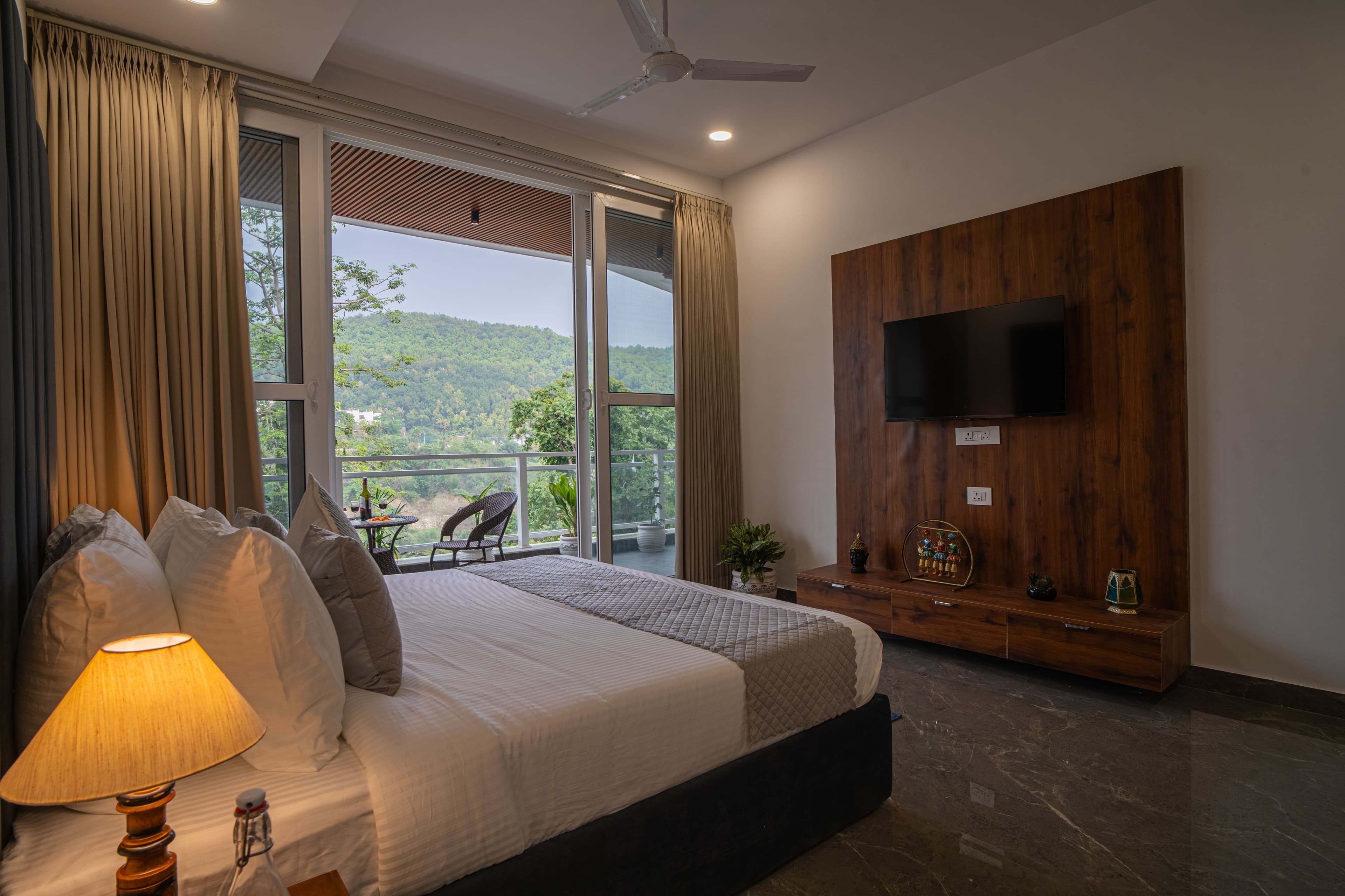 Udgam Vilas | Serene Pet-friendly 5-BHK Apartment With Private Jacuzzi & Lift - Image 33