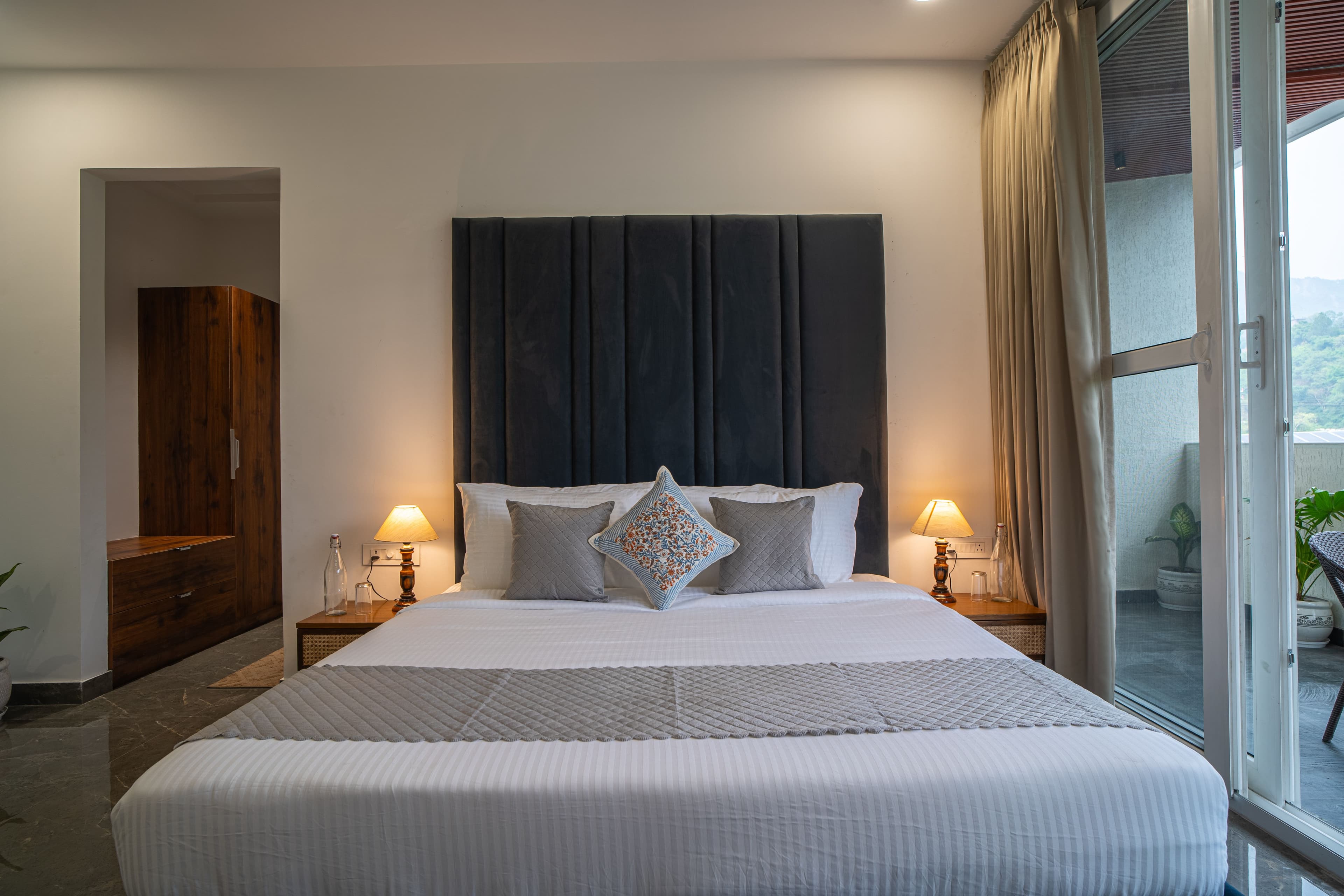 Udgam Vilas | Serene Pet-friendly 5-BHK Apartment With Private Jacuzzi & Lift - Image 32