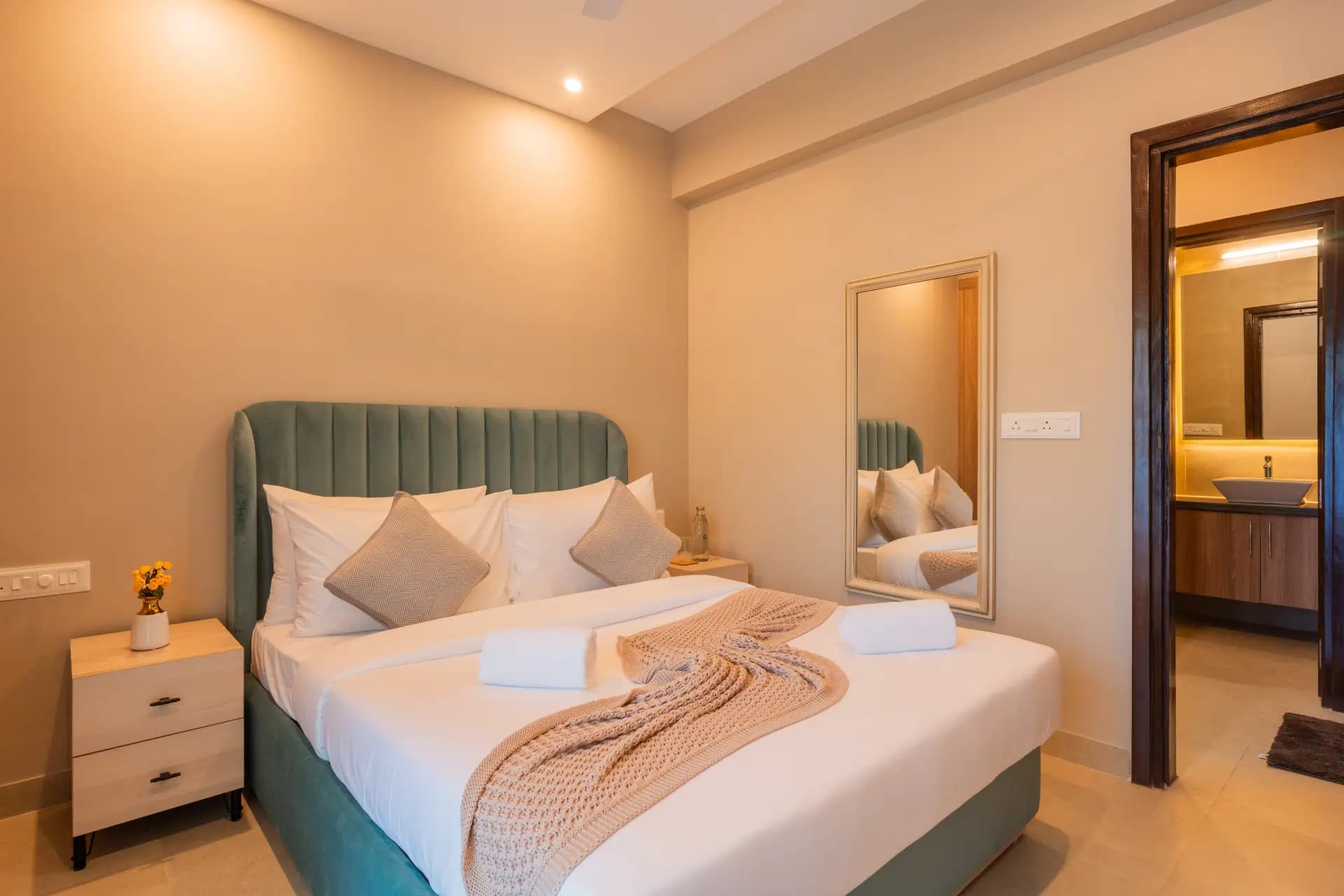 Veera Marina | 3-BHK Penthouse With Terrace, Common Pools & Lift, Near Candolim Beach - Image 28