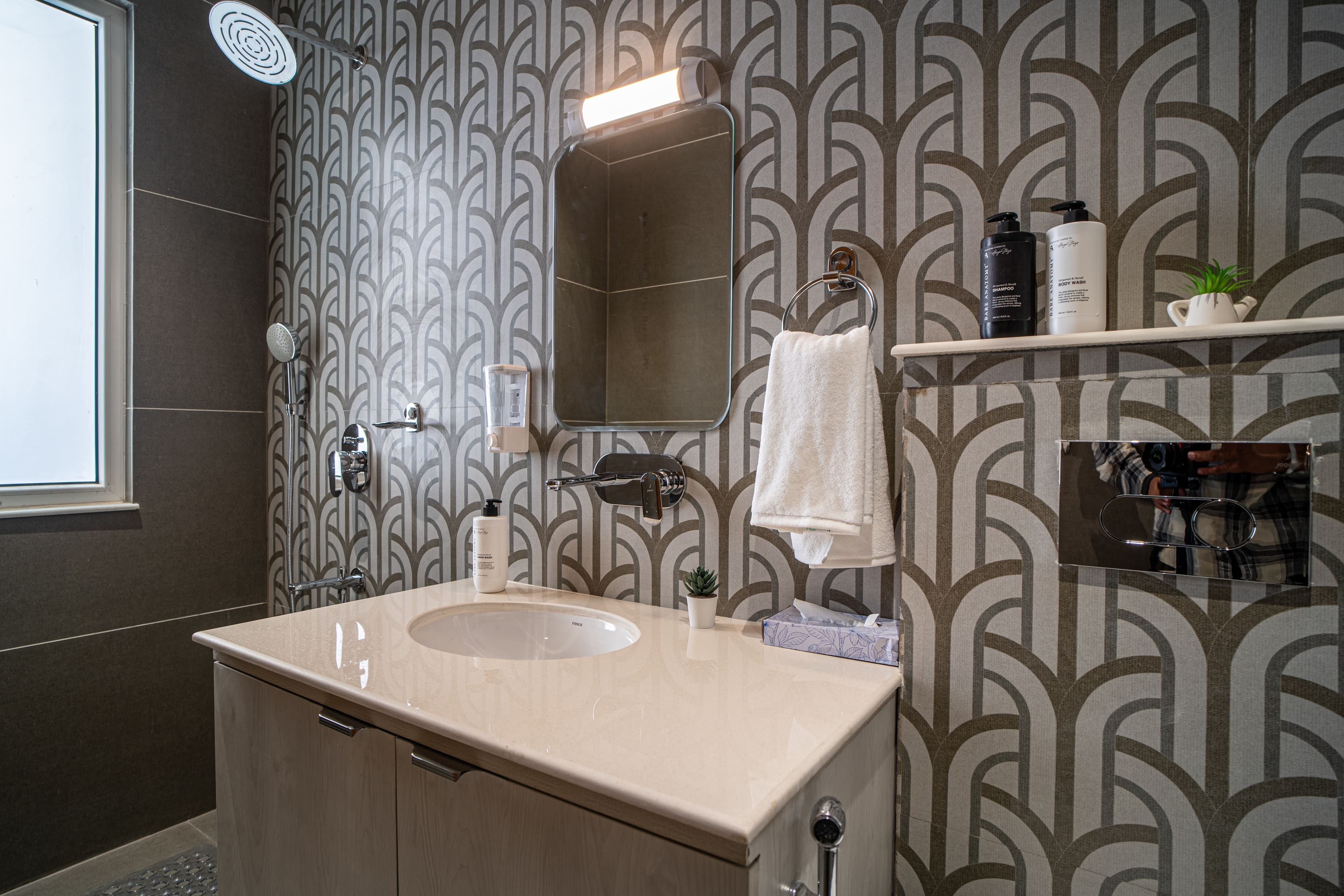 Udgam Vilas 3-BHK With Jacuzzi | Pet-friendly Hillside Apartment With Lift Near Robber’s Cave - Image 20