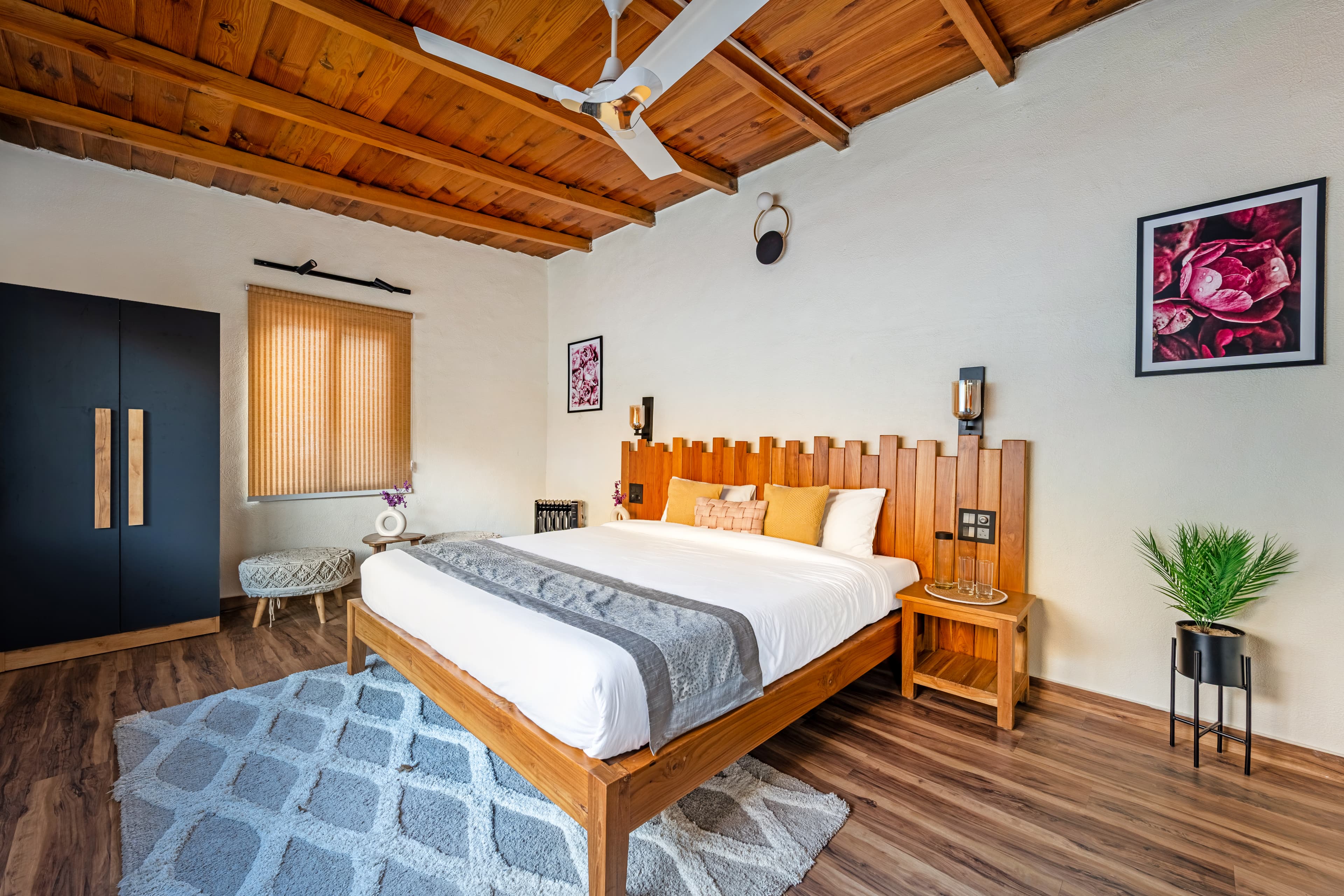 Casa Gaula | 4-BHK Cottage with  Lawn and Outdoor Sit-Out | 20 mins away from Bhimtal Lake | Pet-friendly - Image 18