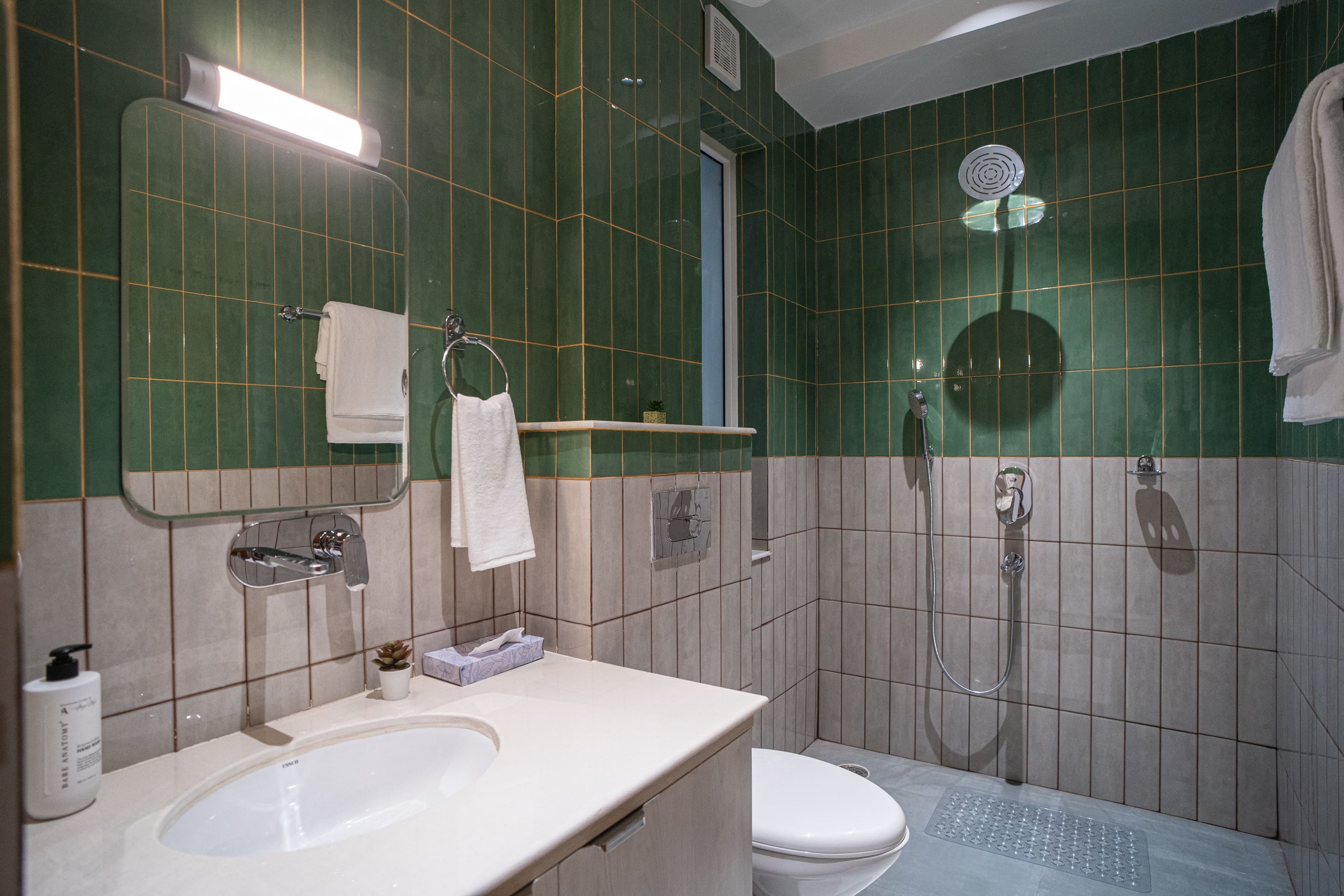 Udgam Vilas 3-BHK With Jacuzzi | Pet-friendly Hillside Apartment With Lift Near Robber’s Cave - Image 18