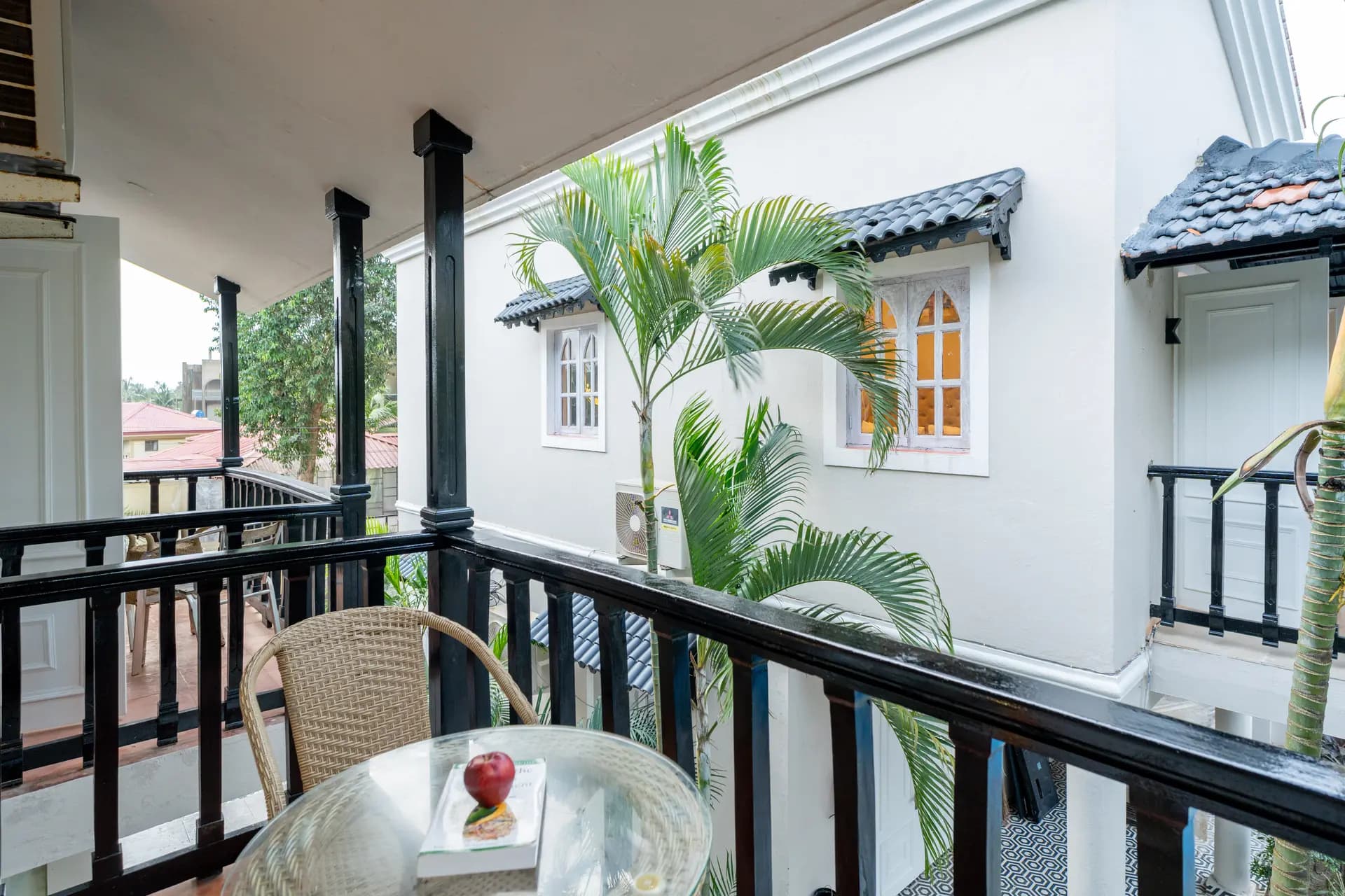 Emperor Ozran | Premium Rooms With Private Balconies, Restaurant & Bar - Image 15