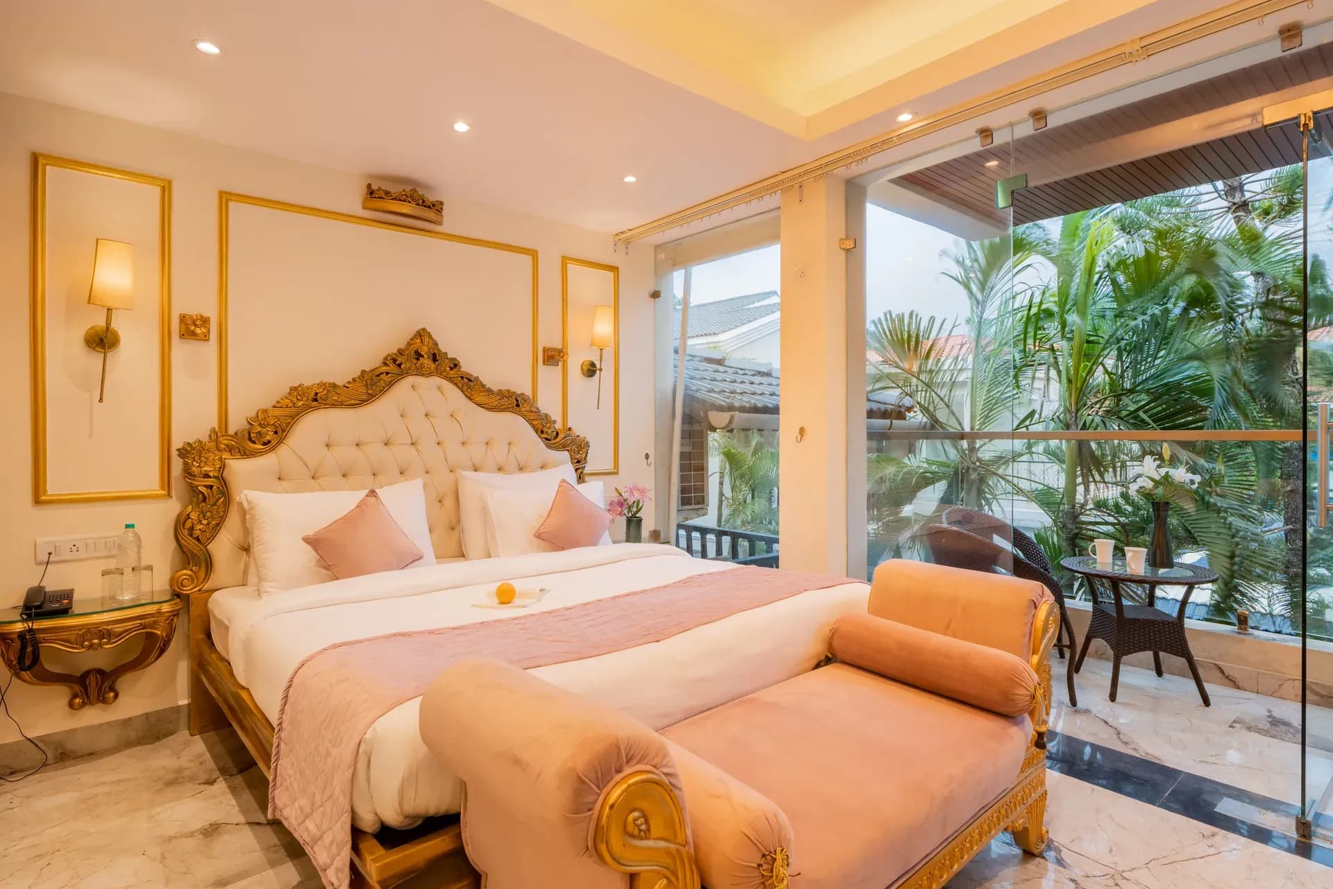 Emperor Ozran Superior Room With A Balcony | Premium Retreat With Common Pool, Restaurant & Bar - Image 18