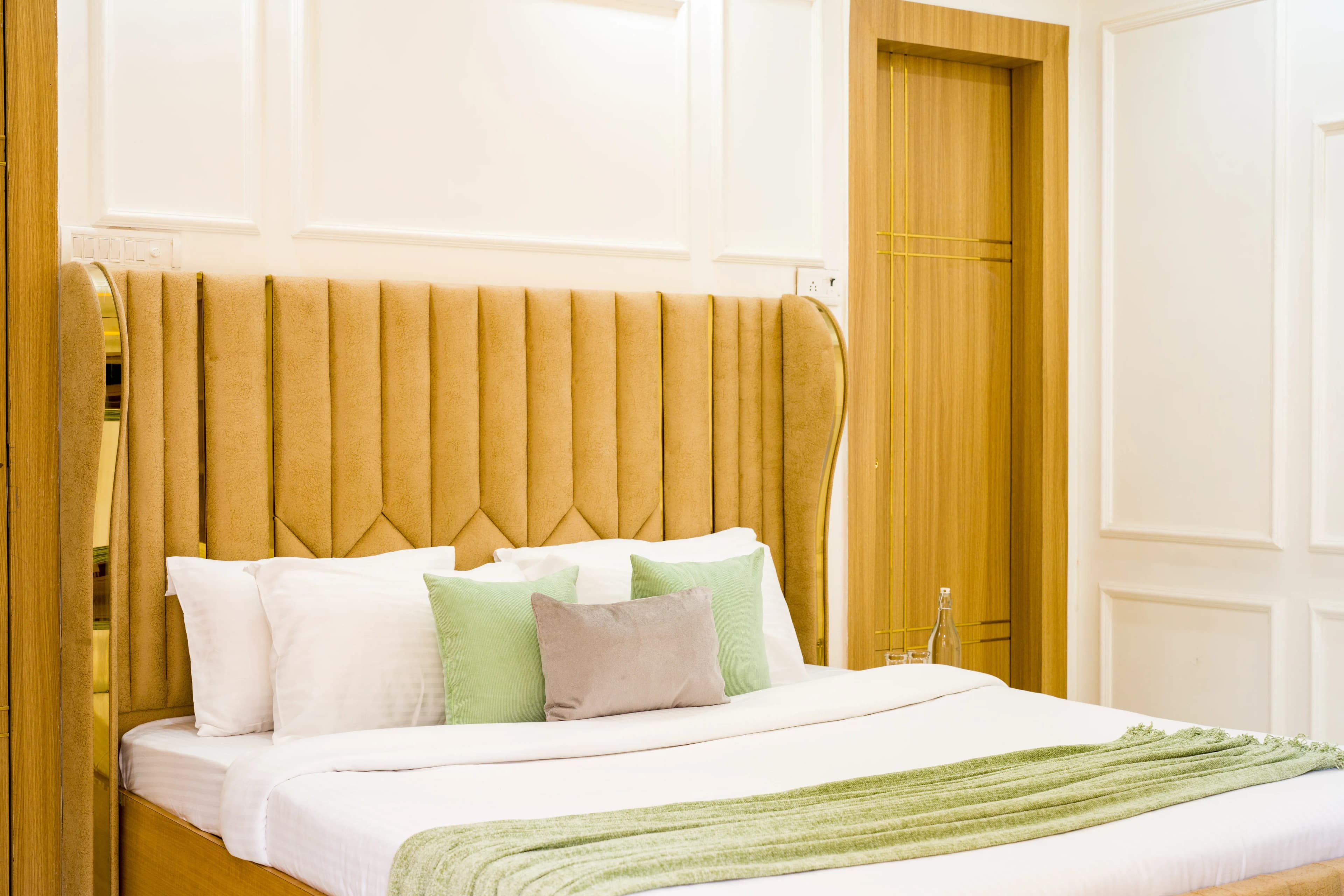 Miyabi Premium Suite | Chic 1-BHK Suite With Common Pool, Terrace & Gym - Image 20