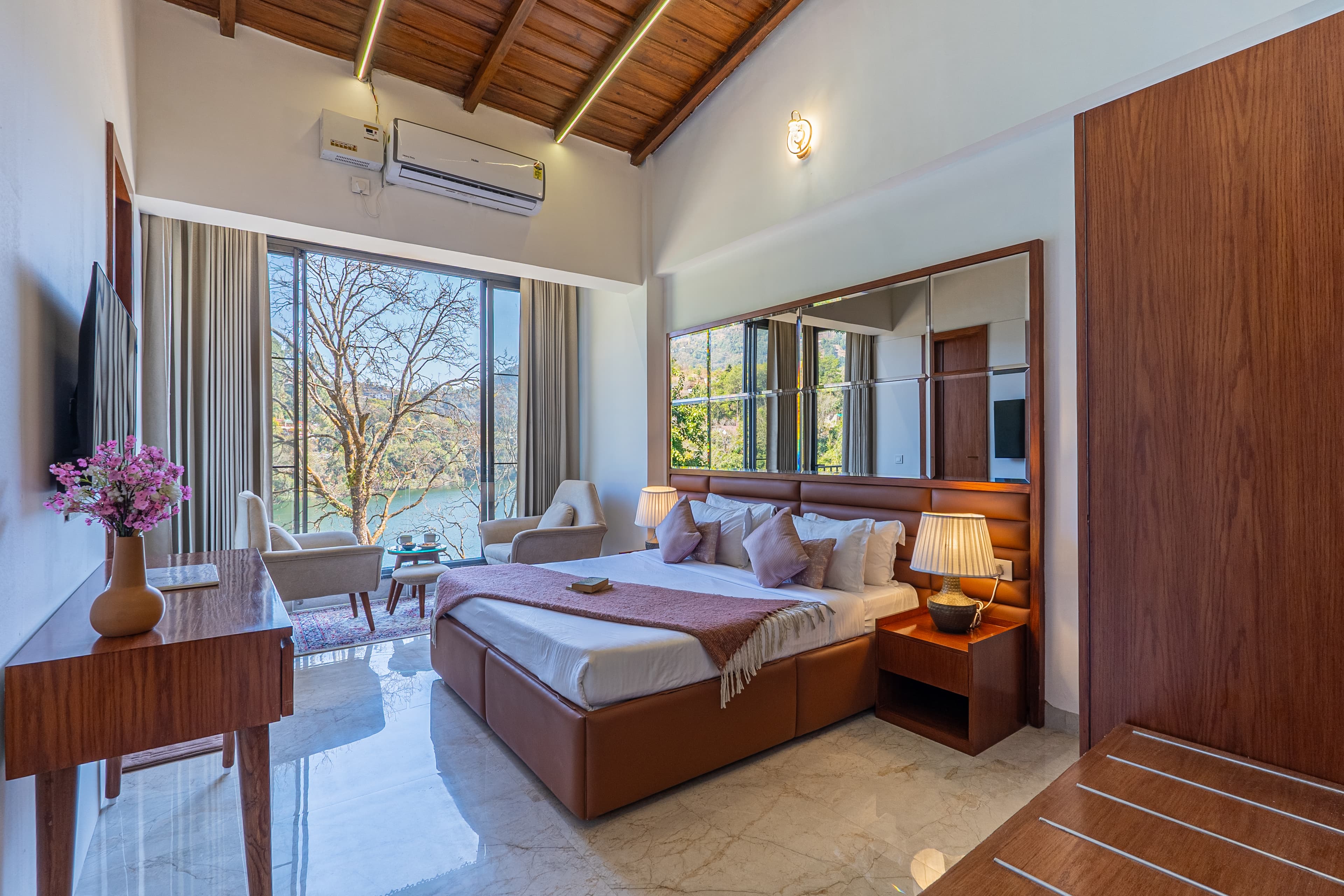 Lakefront S-2 | 1-BHK Apartment Close to Naukuchiatal Lake - Image 8