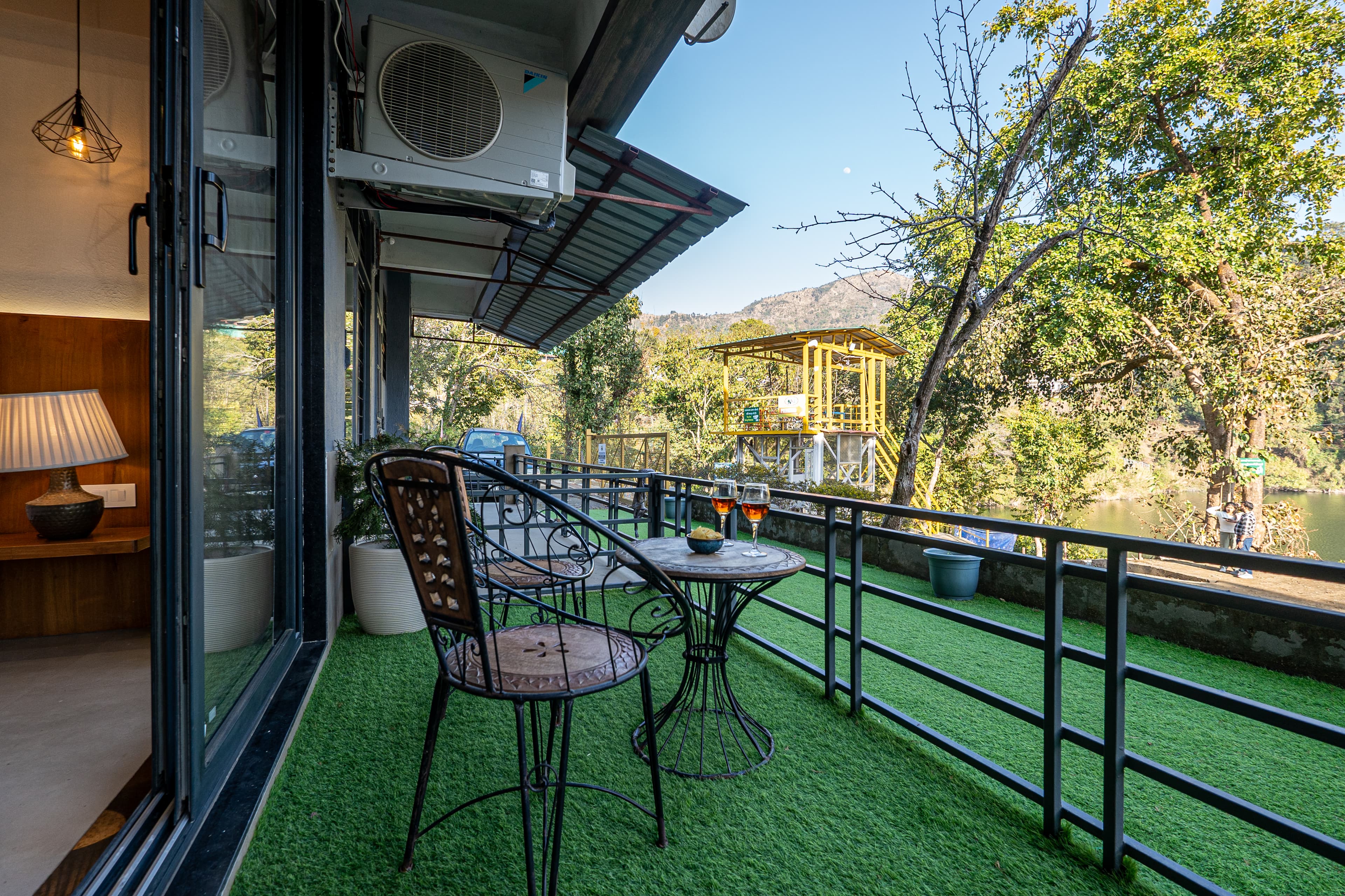 Lakefront S-1 | 1-BHK Apartment Close to Naukuchiatal Lake - Image 16