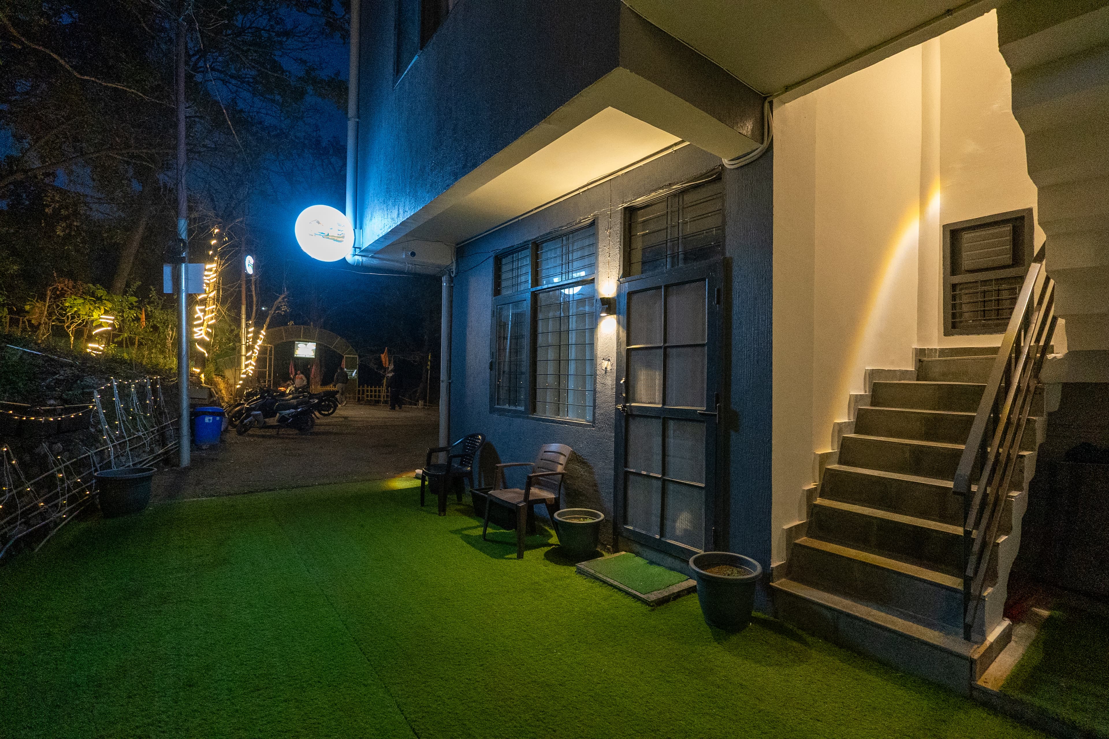 Lakefront S-5 | 1- BHK Apartment Close to Naukuchiatal Lake - Image 21