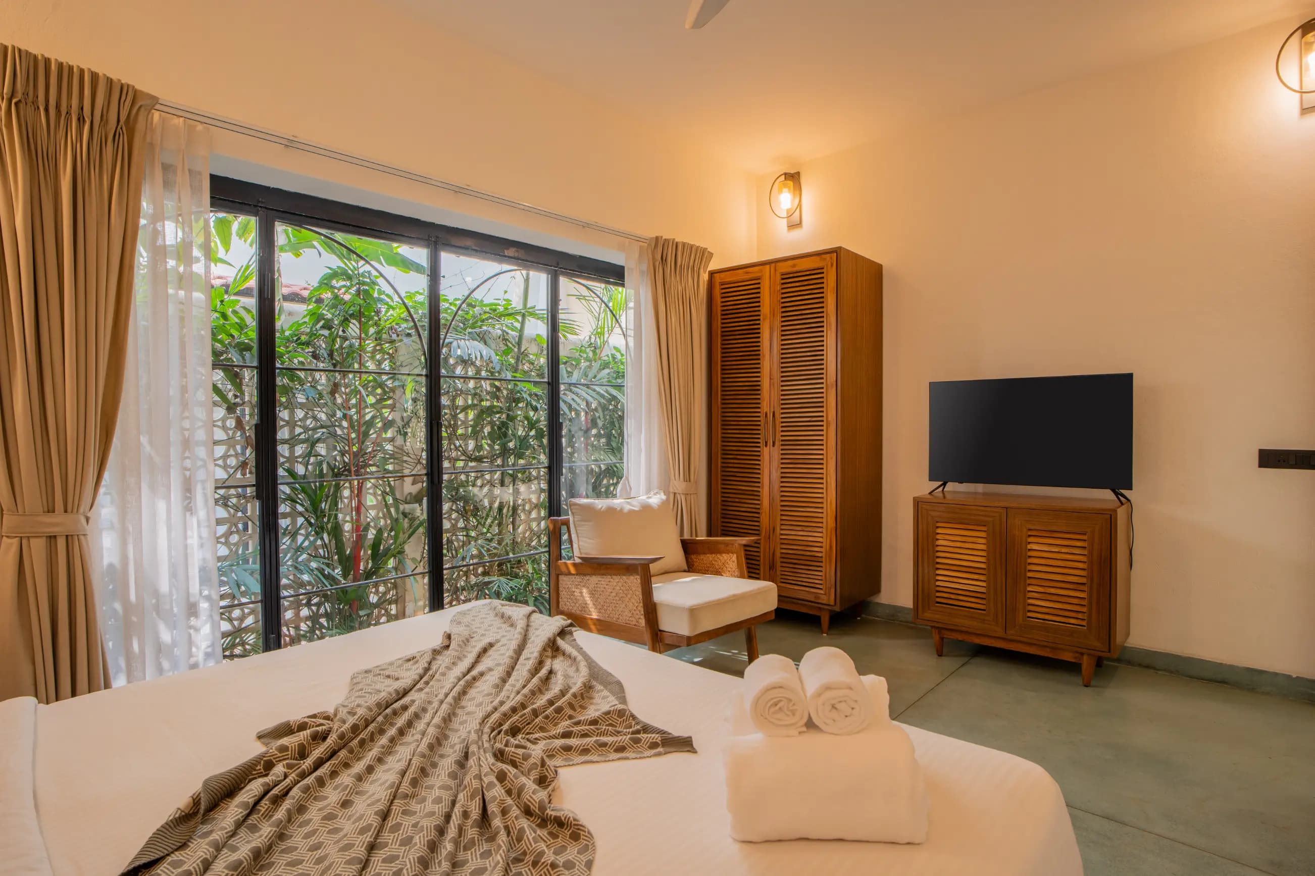 Bogenvilla | Luxe 3-BHK Villa Near Popular Beaches With Private Pool - Image 44