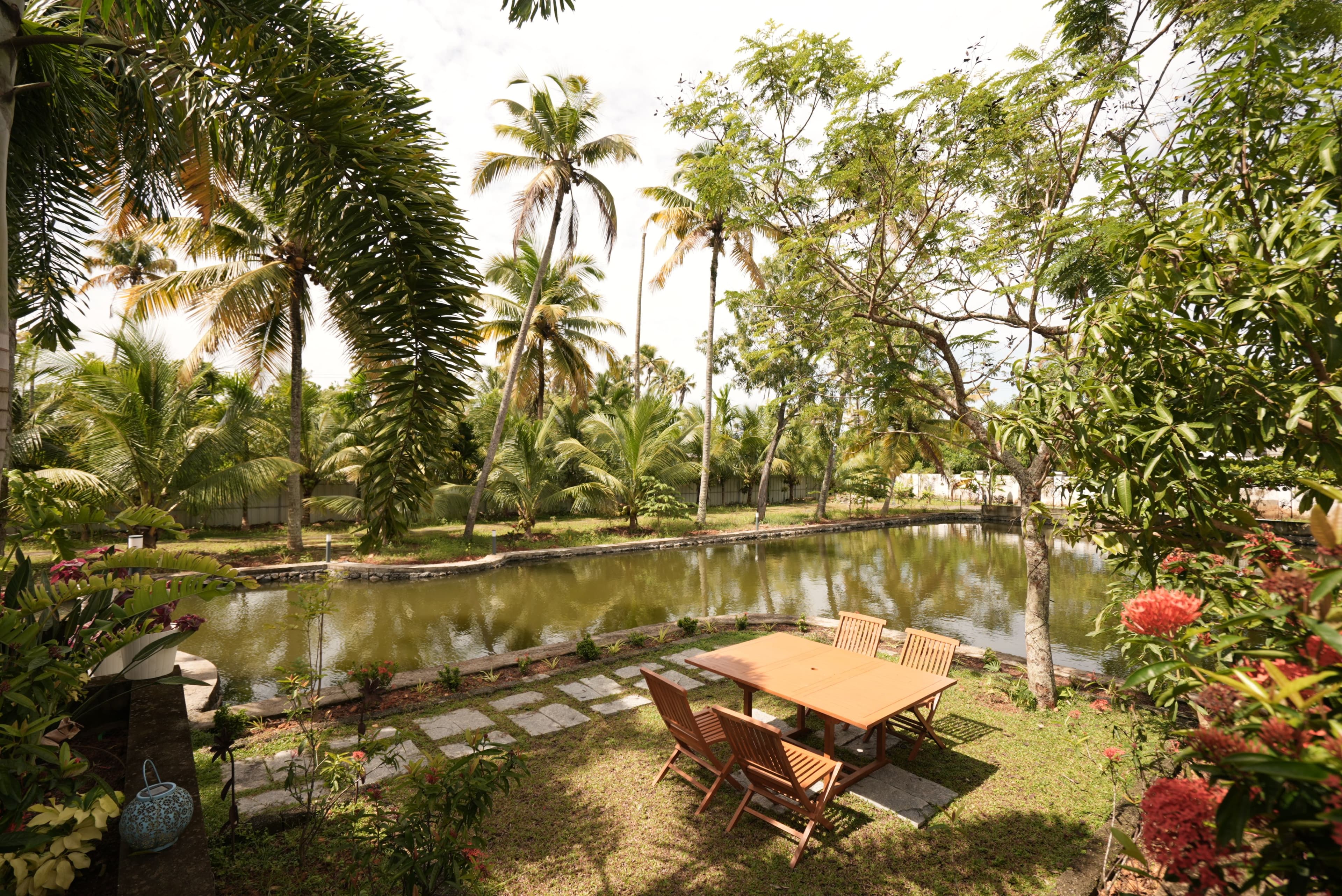 Palliath House |3-BHK With, Living Lounge, Patio, Shared Lawn and 3 Natural Ponds | Near Andhakaranazhi Beach - Image 3
