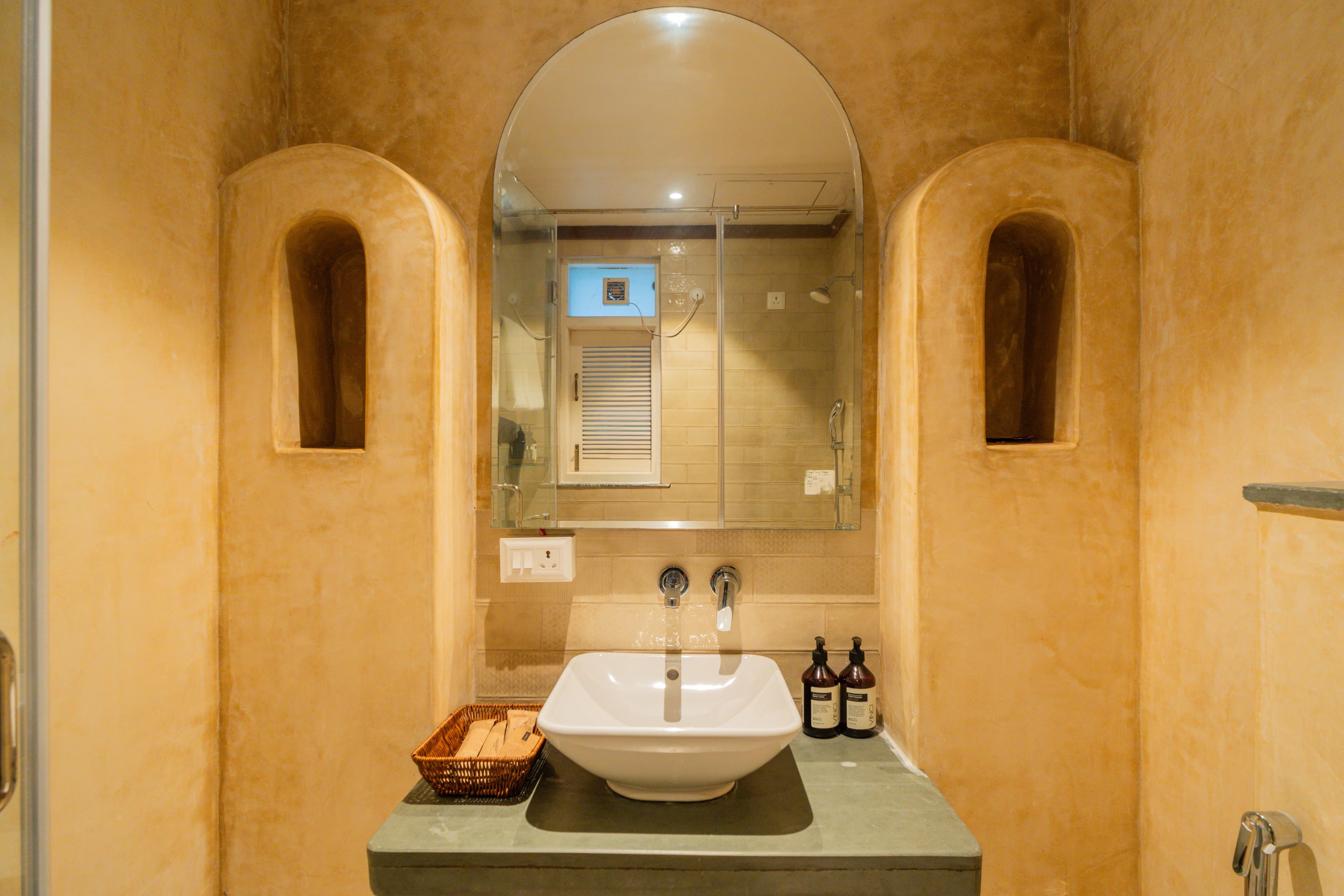 Casa Ritzy | Indo-Portuguese 5-BHK Villa With Private Pool & Lift Near Popular Beaches - Image 26