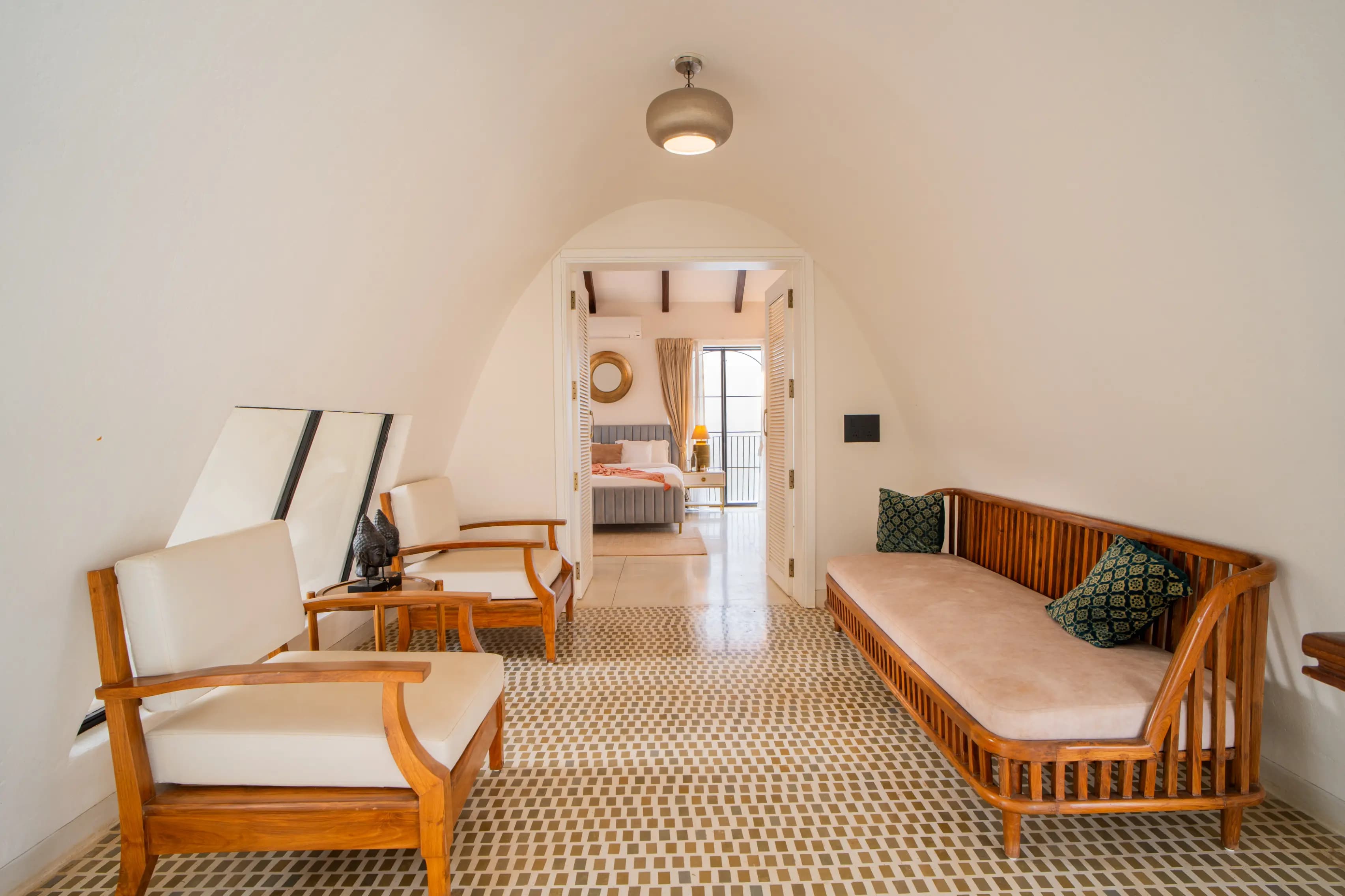Bogenvilla | Luxe 3-BHK Villa Near Popular Beaches With Private Pool - Image 14