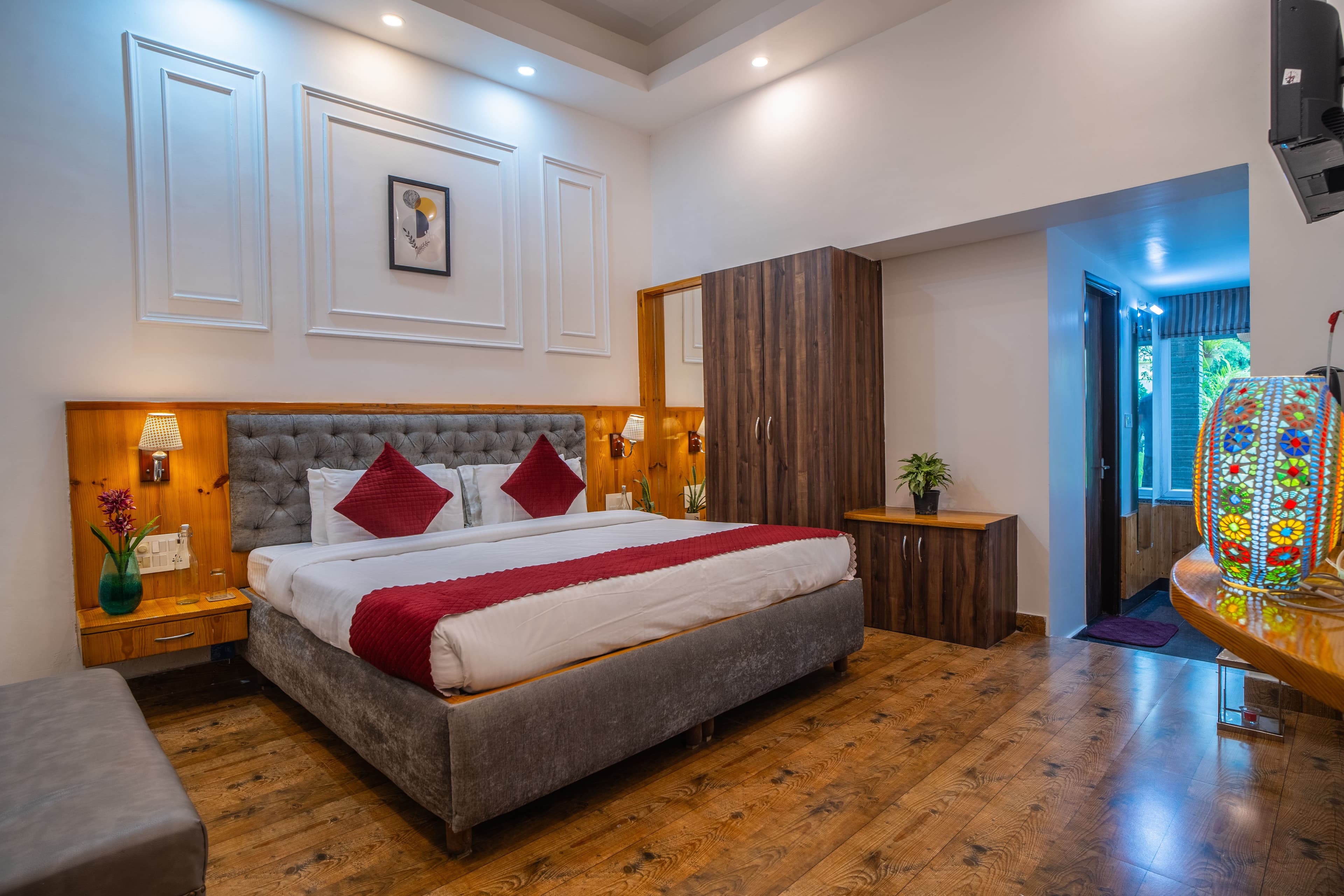 Impreza Luxury Stays Classic Room | Pet-friendly 1-Room Retreat With Common Lounge Area, Garden, Verandah & Restro - Image 8