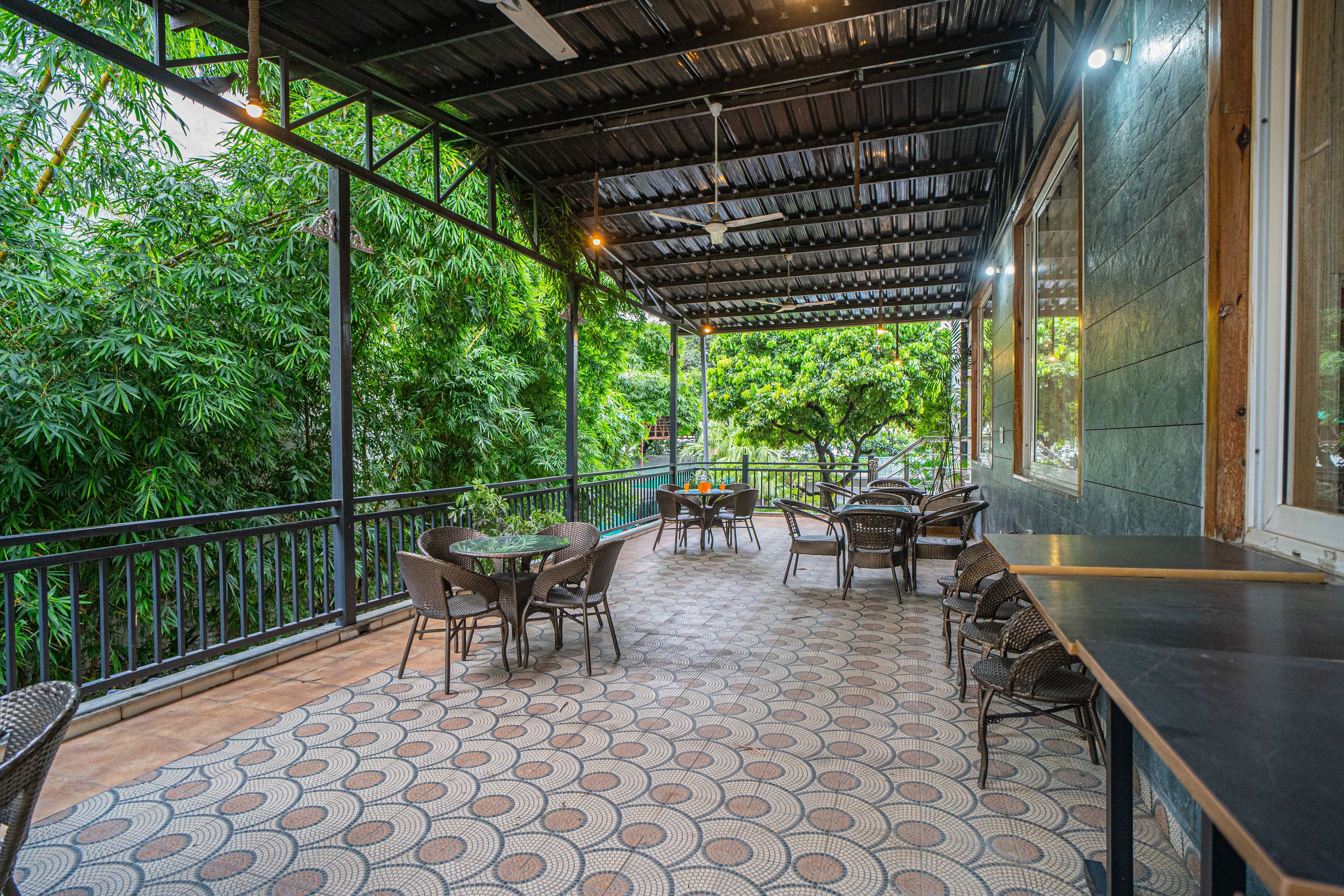 Impreza Luxury Stays Deluxe Room | Pet-friendly 1-Room Retreat With Common Lounge Area, Garden, Verandah & Restro - Image 18