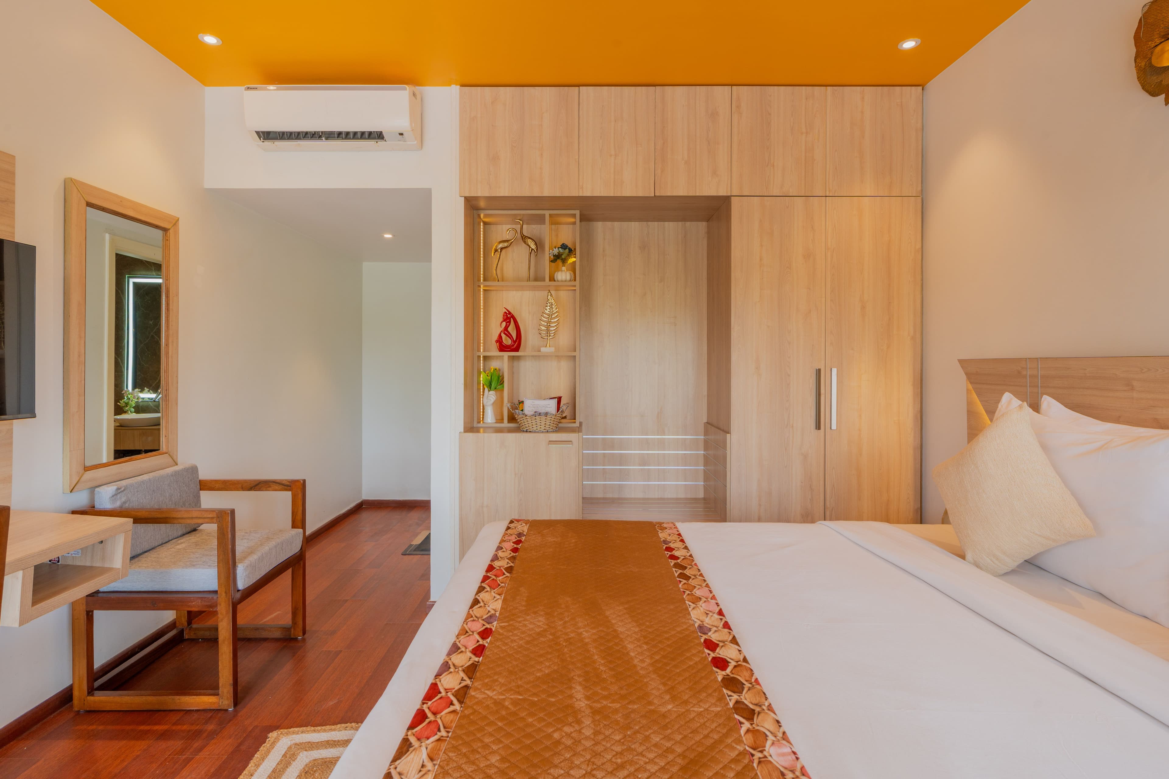 Gracias Aquora | 1-Room Retreat With Private Balcony, Shared Pool, & Restros, Close to Ashvem Beach - Image 27