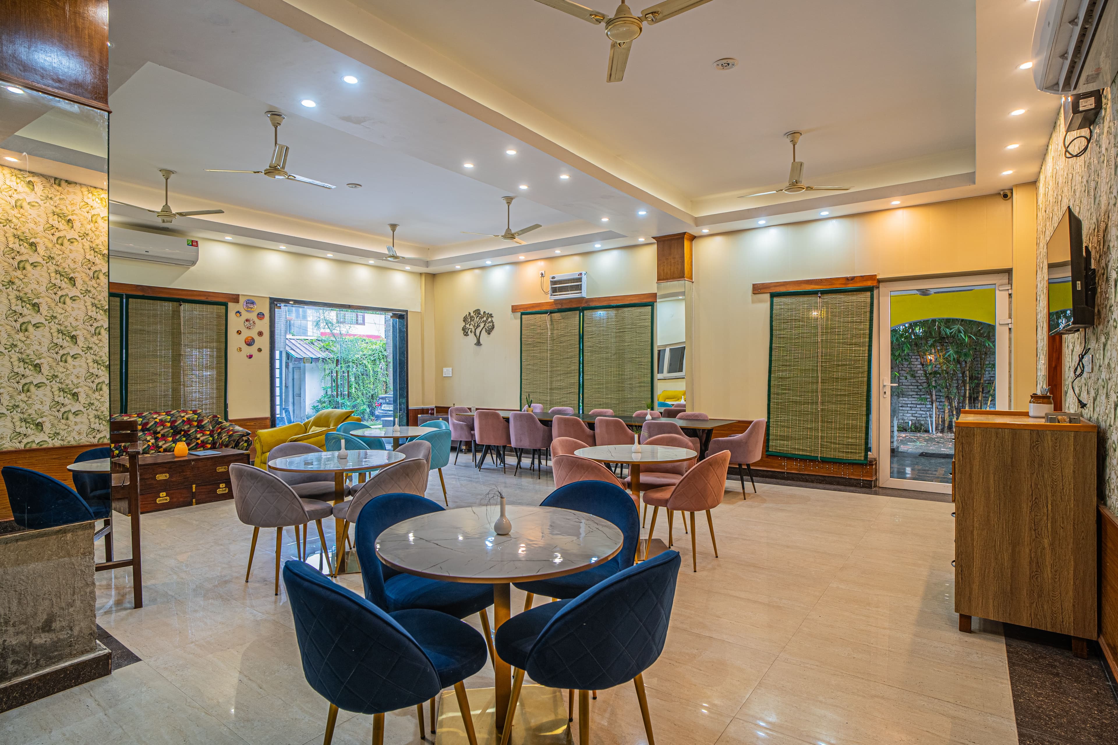 Impreza Luxury Stays Deluxe Room | Pet-friendly 1-Room Retreat With Common Lounge Area, Garden, Verandah & Restro - Image 19