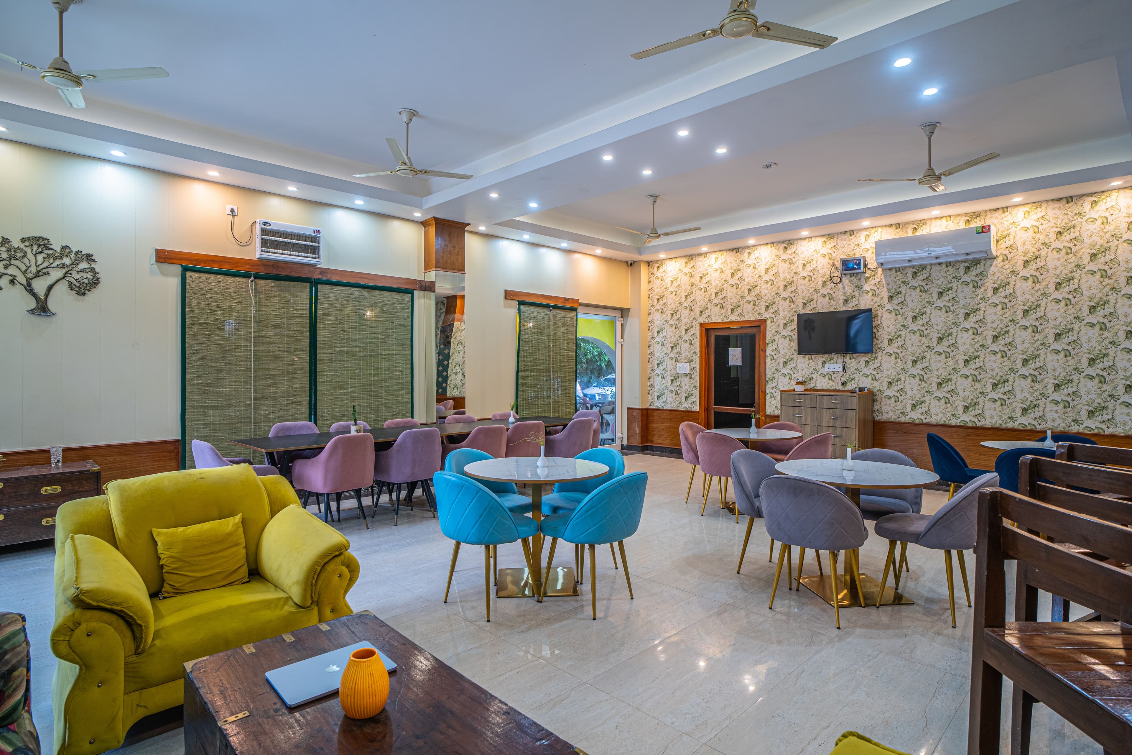 Impreza Luxury Stays Deluxe Room | Pet-friendly 1-Room Retreat With Common Lounge Area, Garden, Verandah & Restro - Image 15