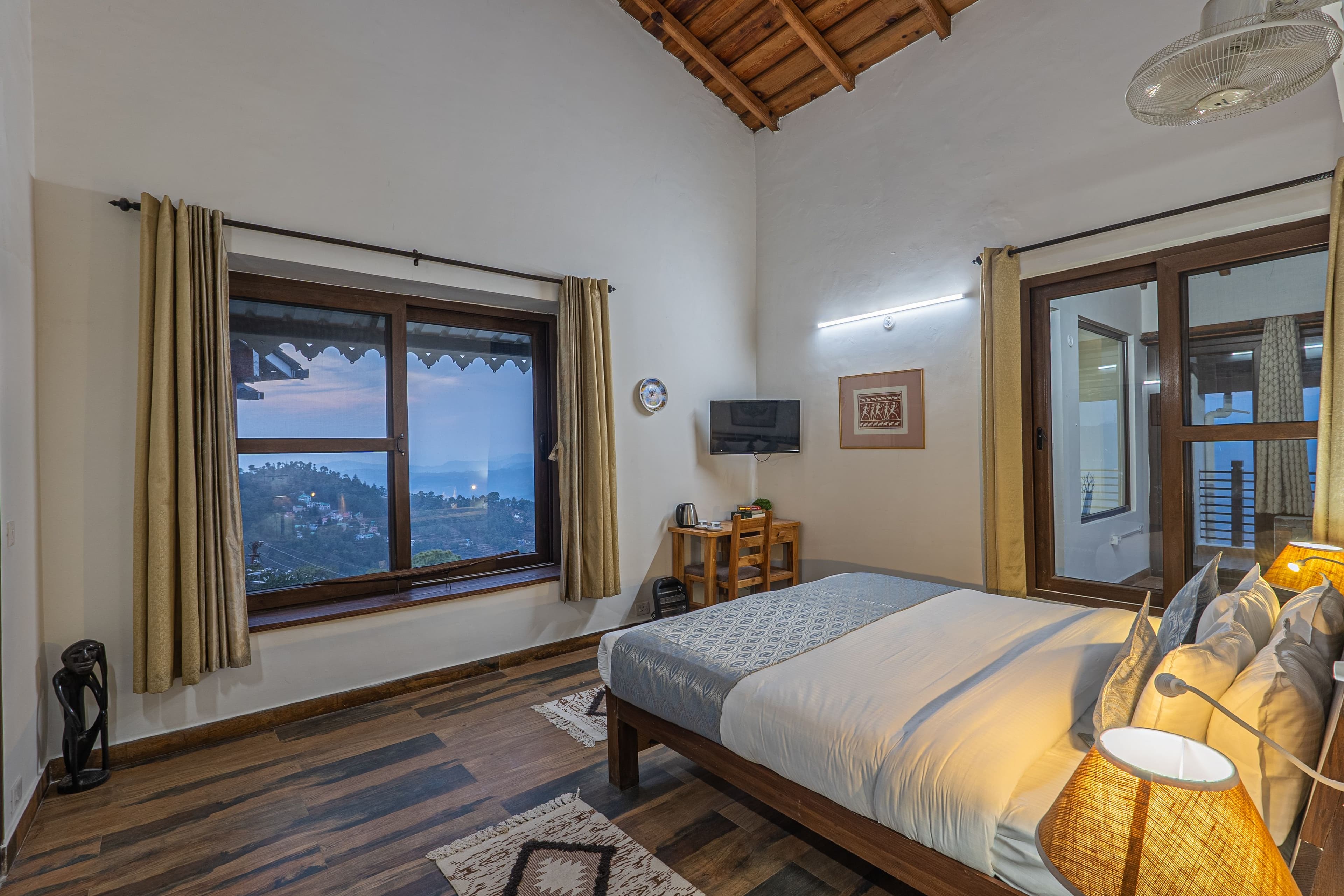 SnowPeak Villa | 3-BHK Pet-friendly Hideaway with Sit-Outs & Glass Patio, Garden &Hill Views - Image 38