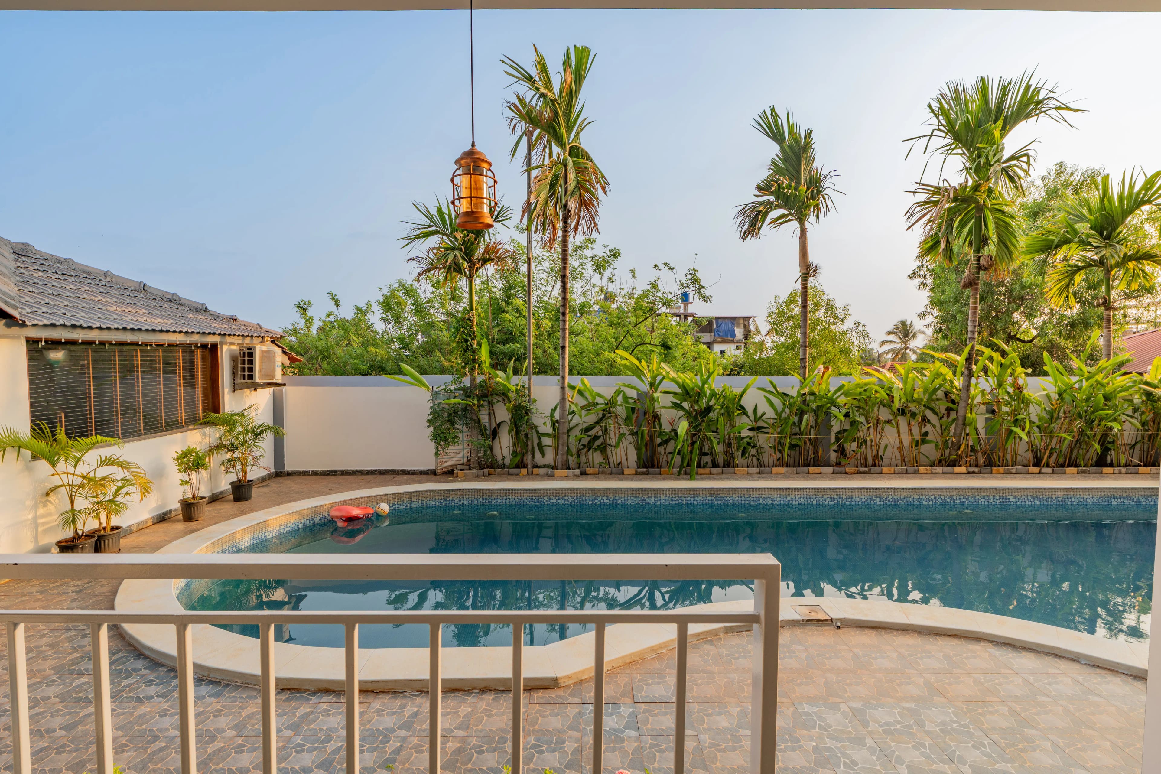 Gracias Bleu | 1-Room Retreat With Sea Views, Common Pool, & Restro Close to Ashwem Beach - Image 17