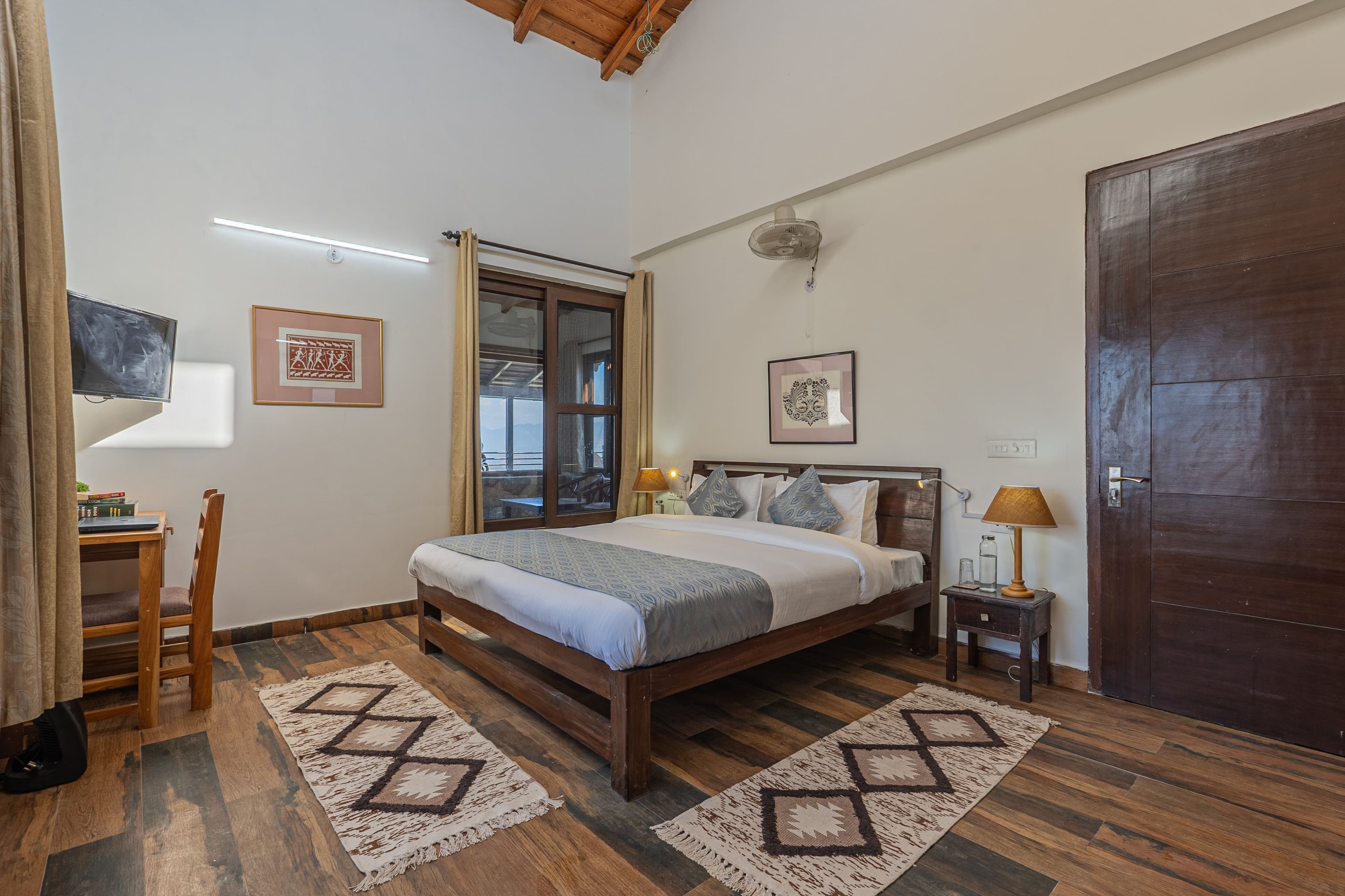 SnowPeak Villa | 3-BHK Pet-friendly Hideaway with Sit-Outs & Glass Patio, Garden &Hill Views - Image 18