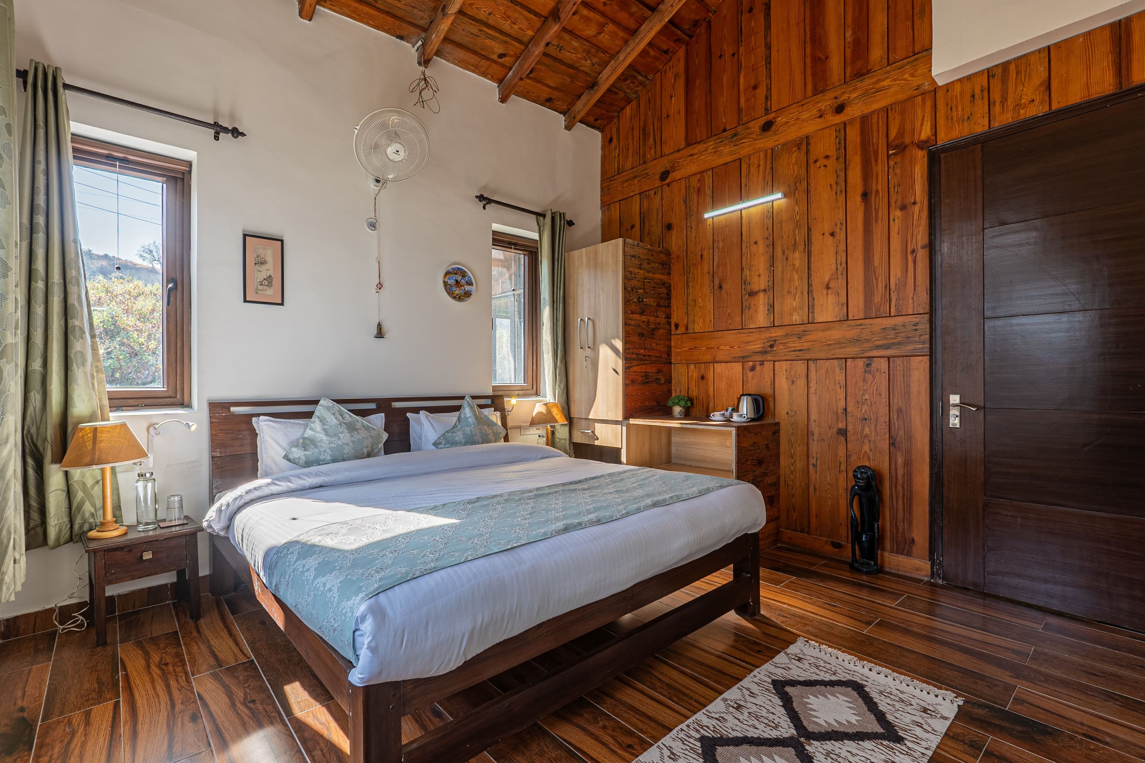 SnowPeak Villa | 3-BHK Pet-friendly Hideaway with Sit-Outs & Glass Patio, Garden &Hill Views - Image 36