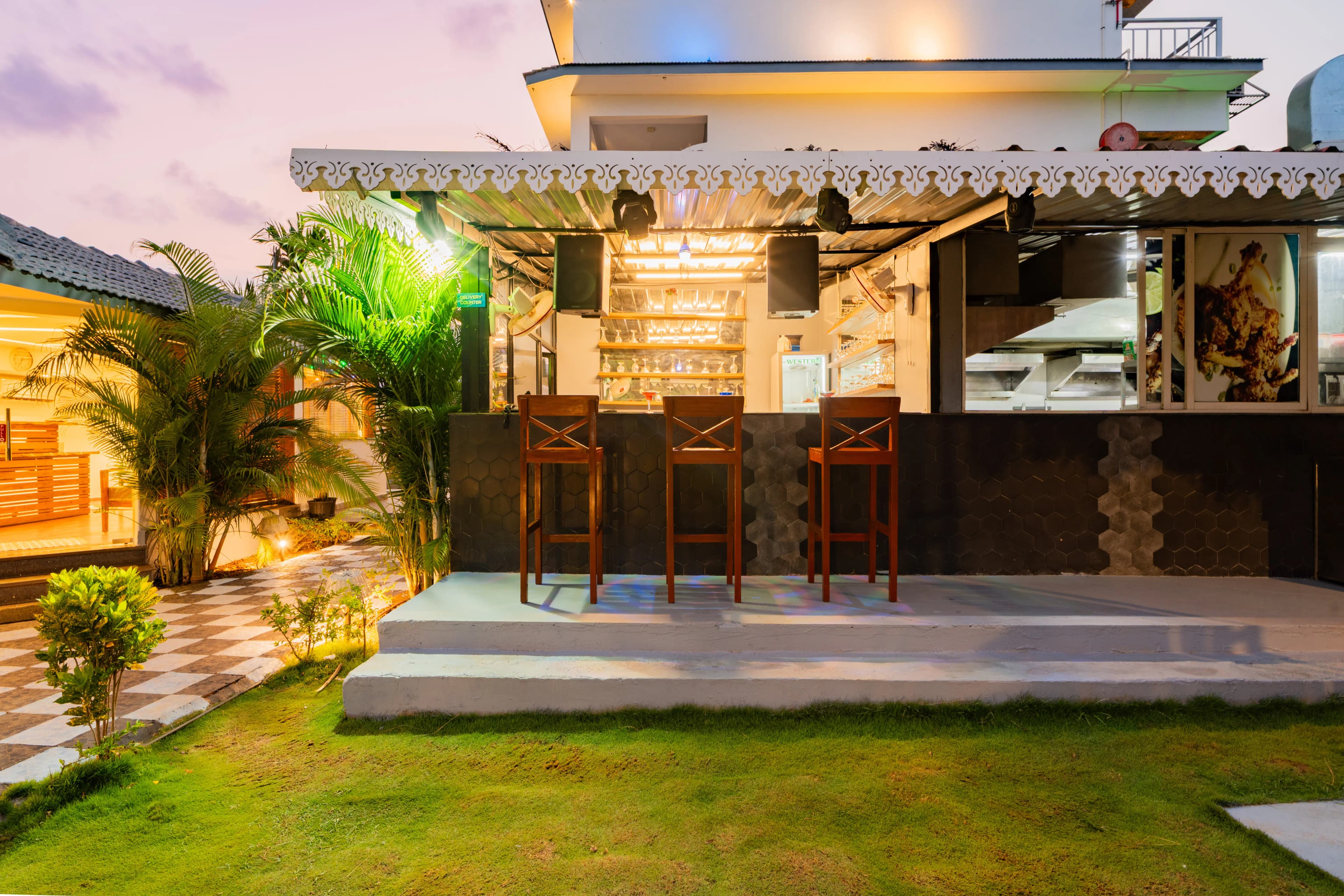 Gracias Bleu | 1-Room Retreat With Sea Views, Common Pool, & Restro Close to Ashwem Beach - Image 22