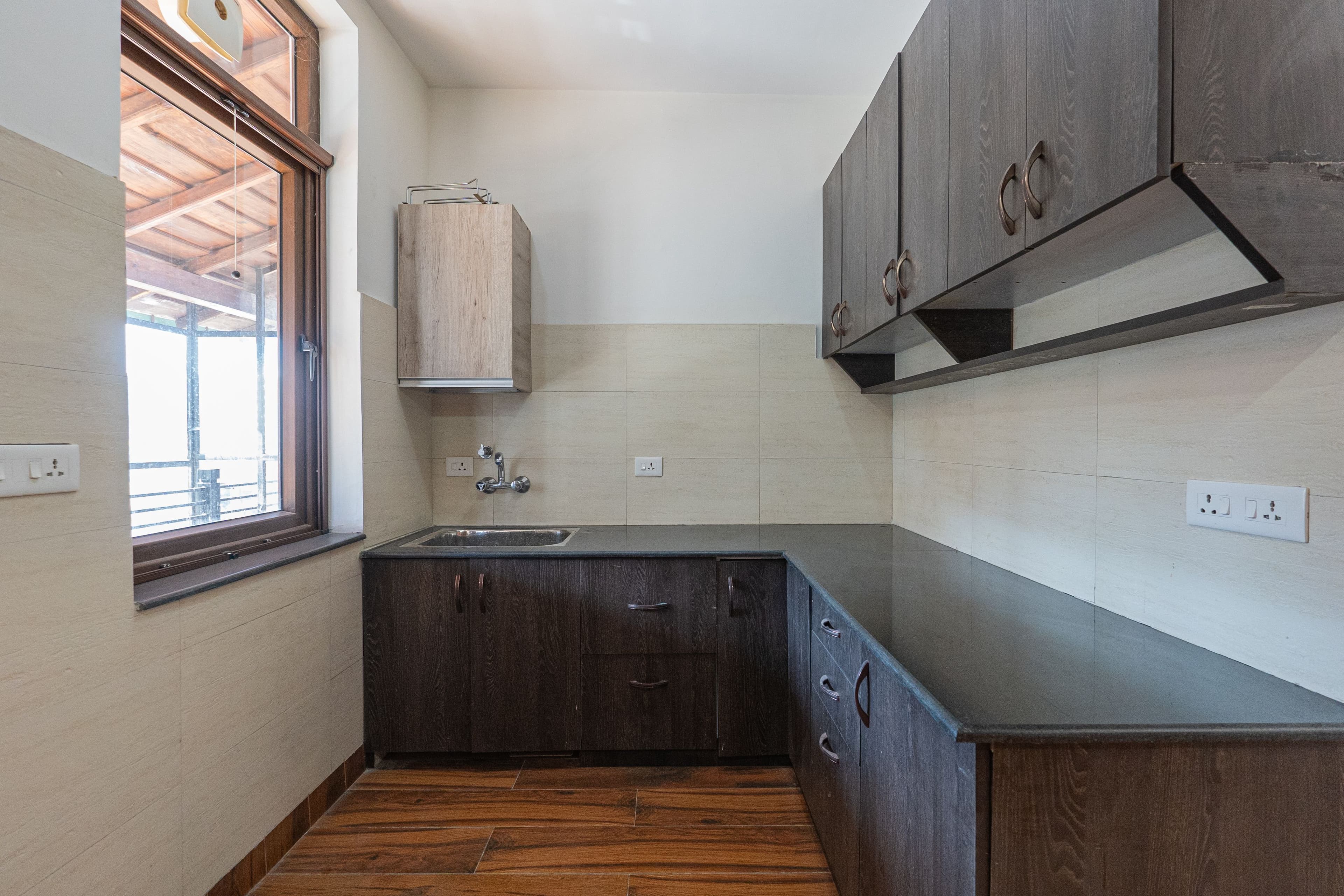 SnowPeak Villa | 3-BHK Pet-friendly Hideaway with Sit-Outs & Glass Patio, Garden &Hill Views - Image 12