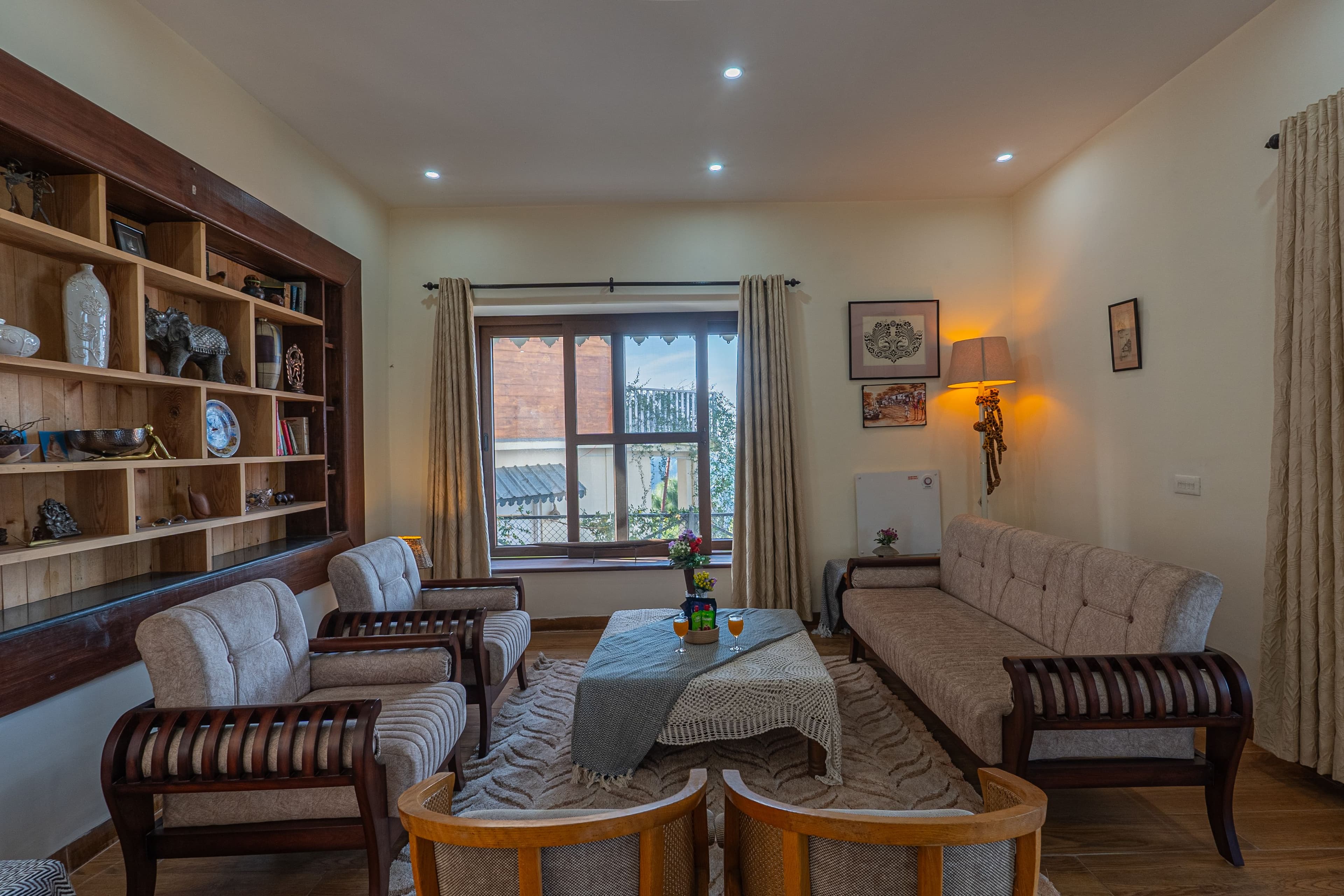 SnowPeak Villa | 3-BHK Pet-friendly Hideaway with Sit-Outs & Glass Patio, Garden &Hill Views - Image 9