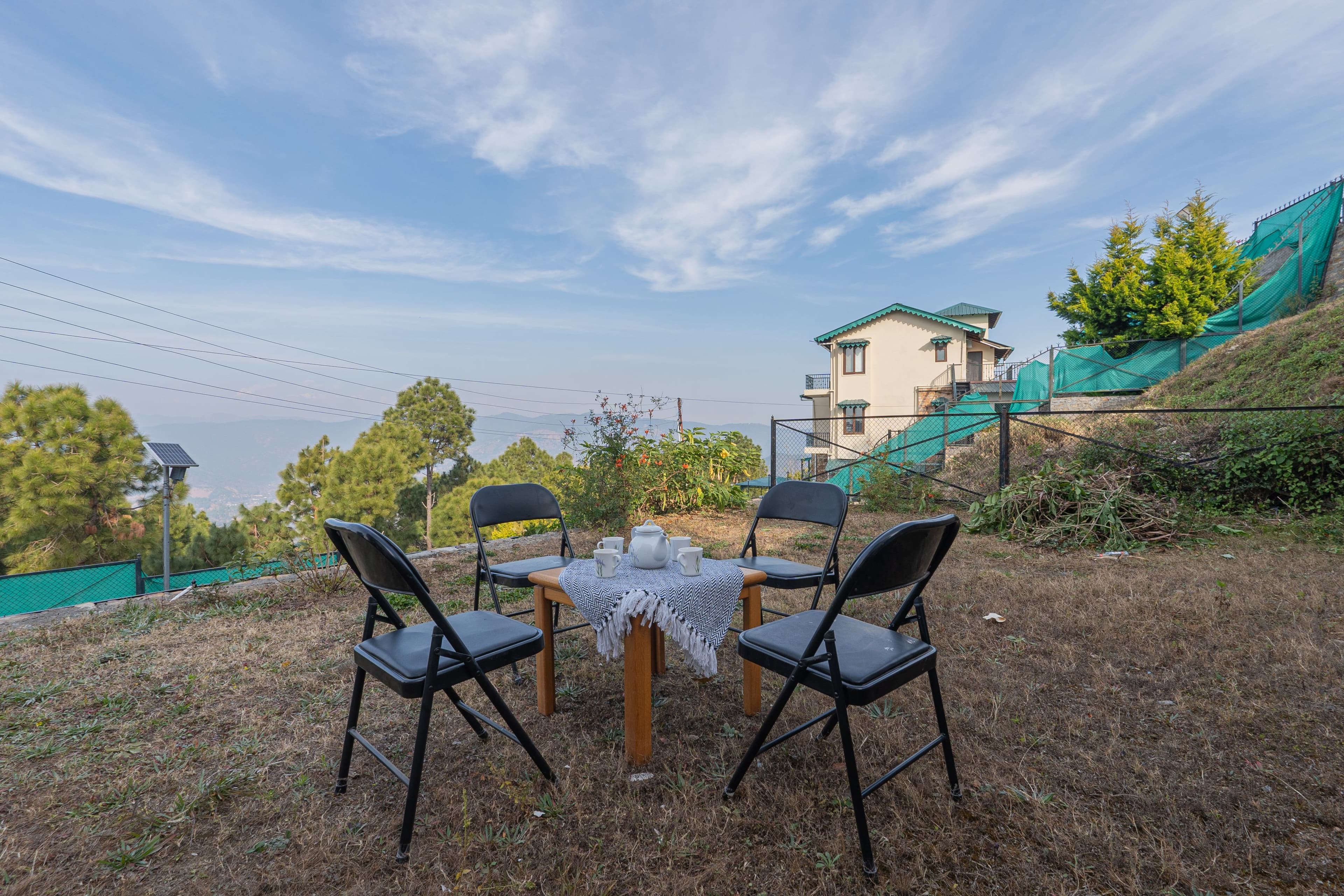 SnowPeak Villa | 3-BHK Pet-friendly Hideaway with Sit-Outs & Glass Patio, Garden &Hill Views - Image 6