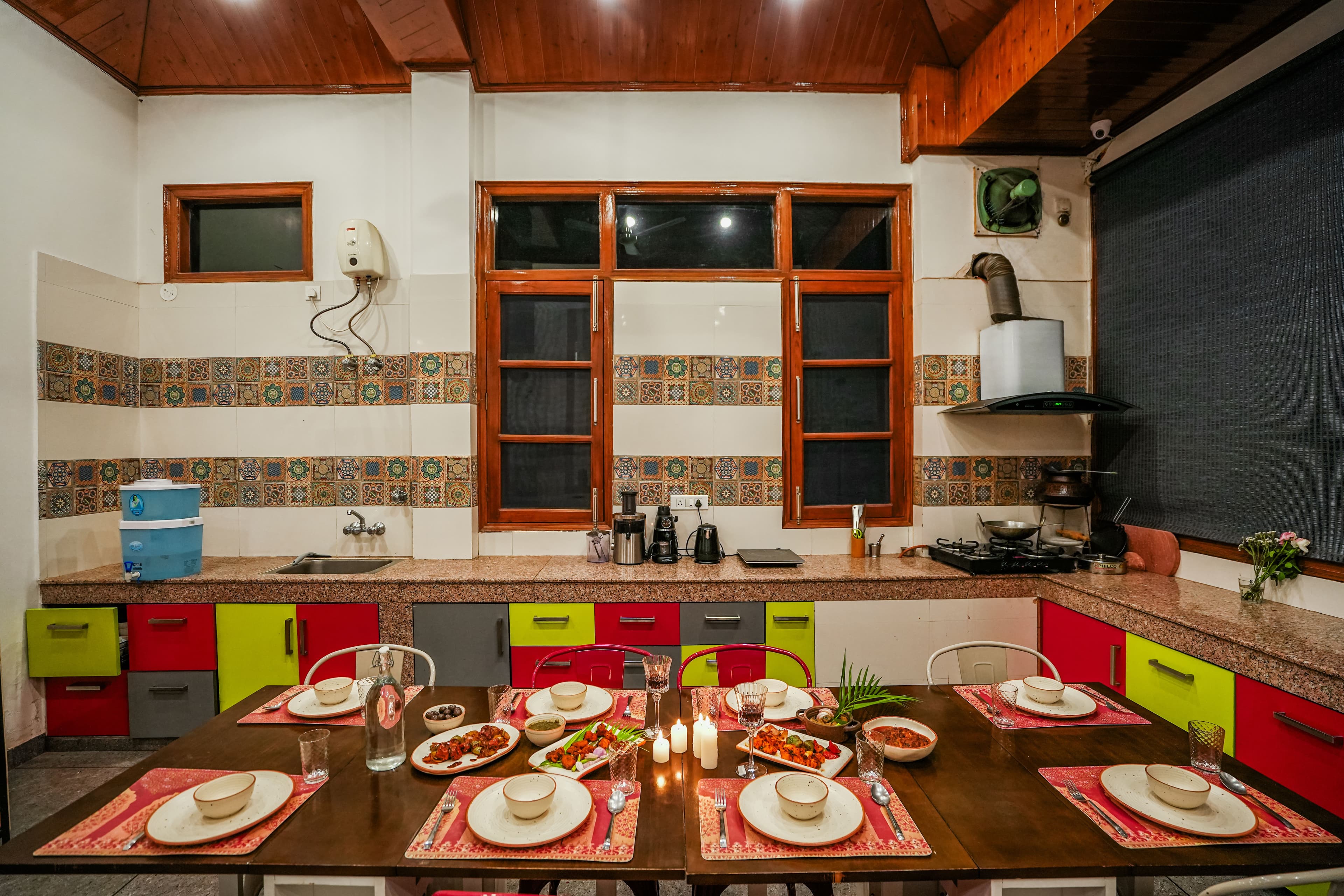 Dilli House | 3-BHK Rooftop Villa with Private Plunge Pool, Jacuzzi, and Gym - Image 13