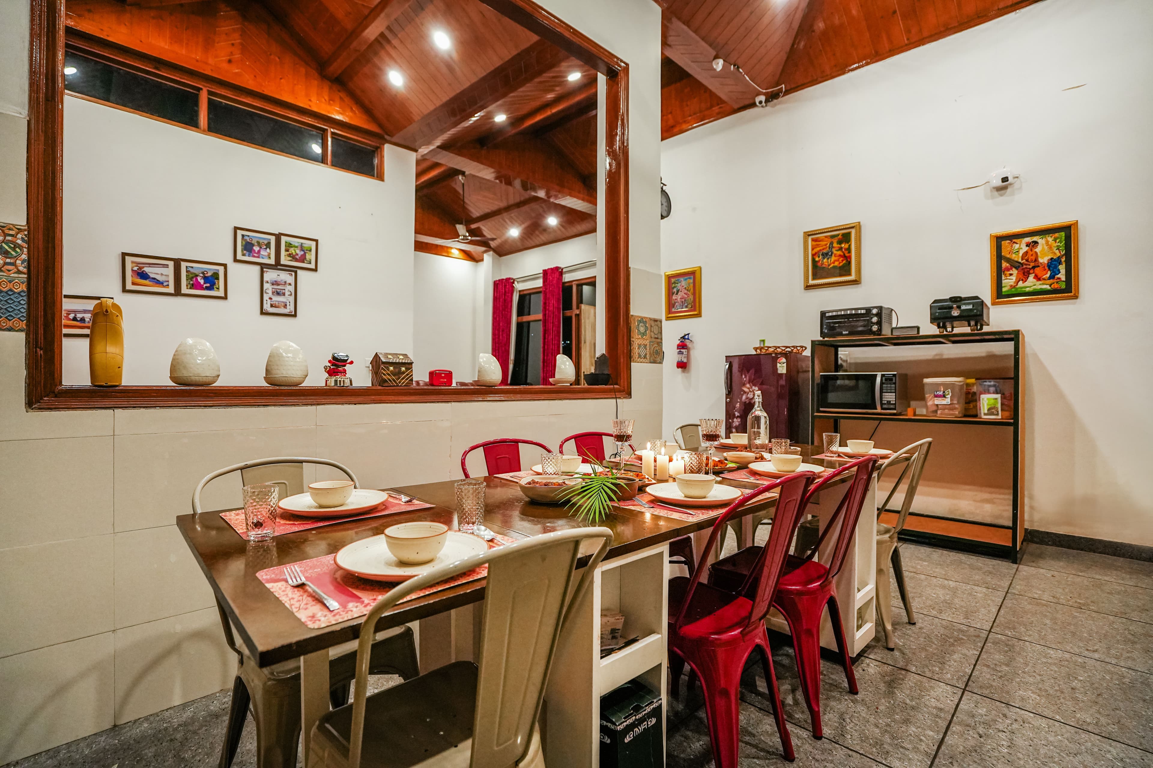 Dilli House | 3-BHK Rooftop Villa with Private Plunge Pool, Jacuzzi, and Gym - Image 37