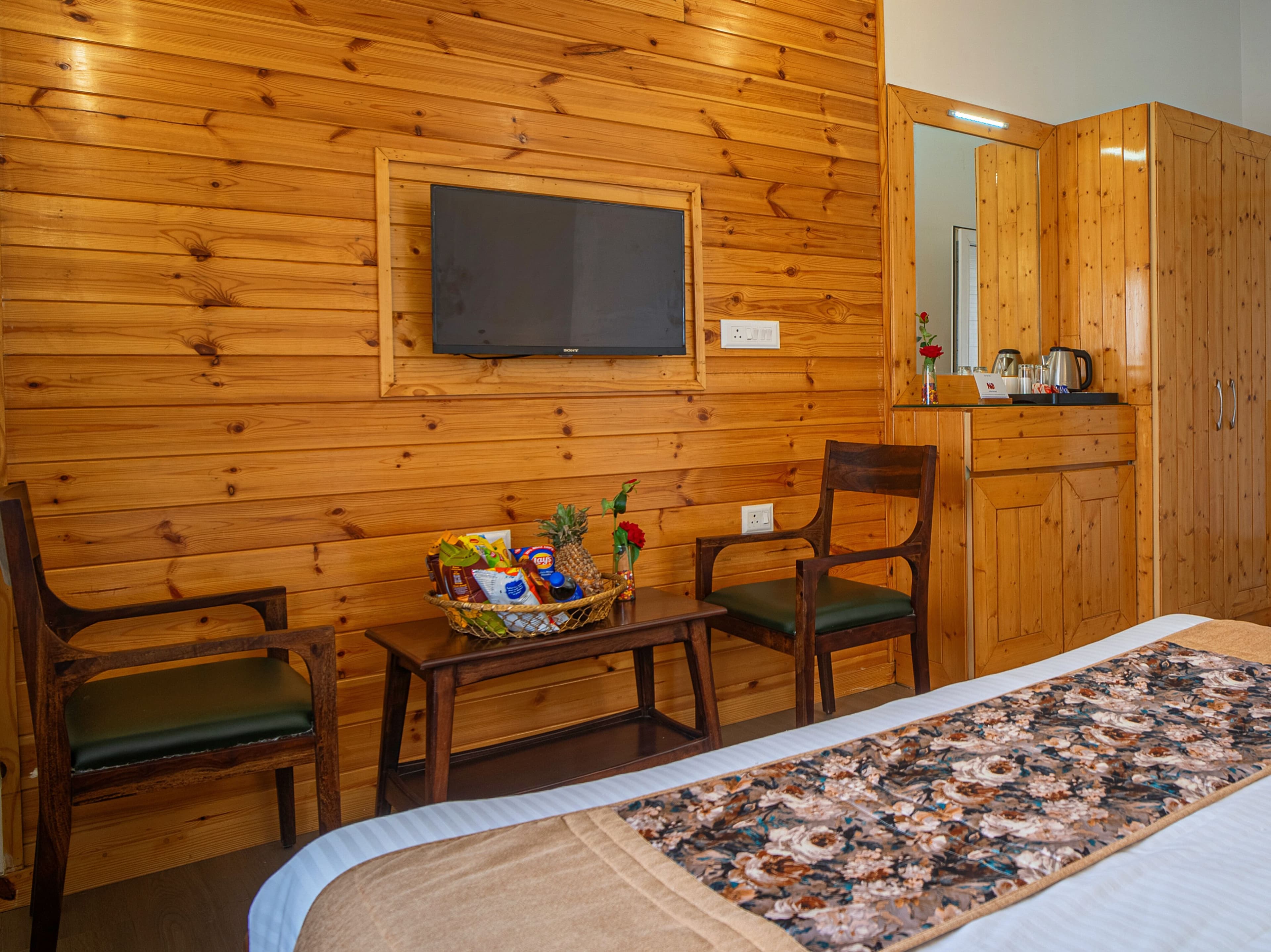 The Urban Escape | 1 Deluxe Room With Hill View - Image 17