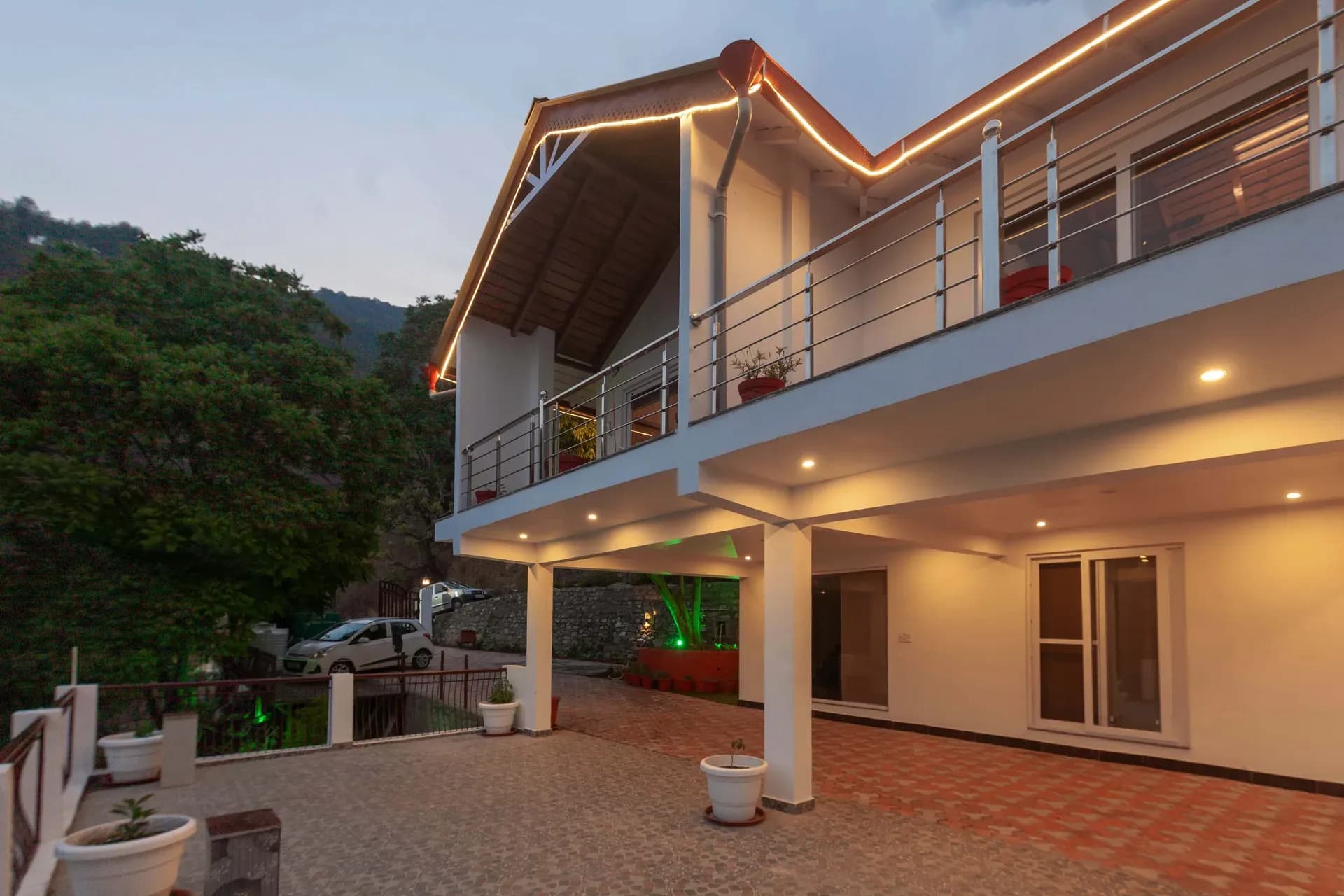 Amara Twilight | Pet-friendly 2-BHK Retreat Near Kainchi Dham With Scenic Views - Image 10