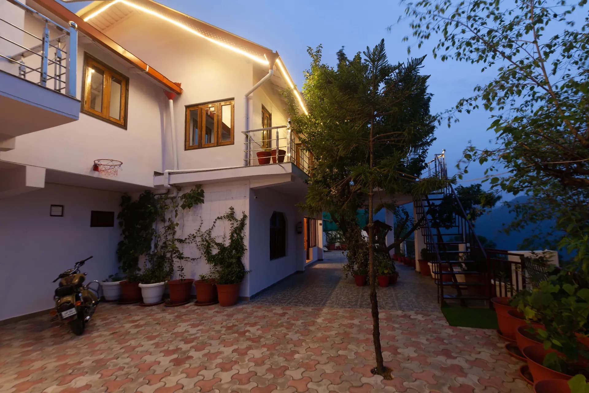Amara Dawn | 4-BHK | Near Nainital Lake | Hill Views | Pet friendly  - Image 18