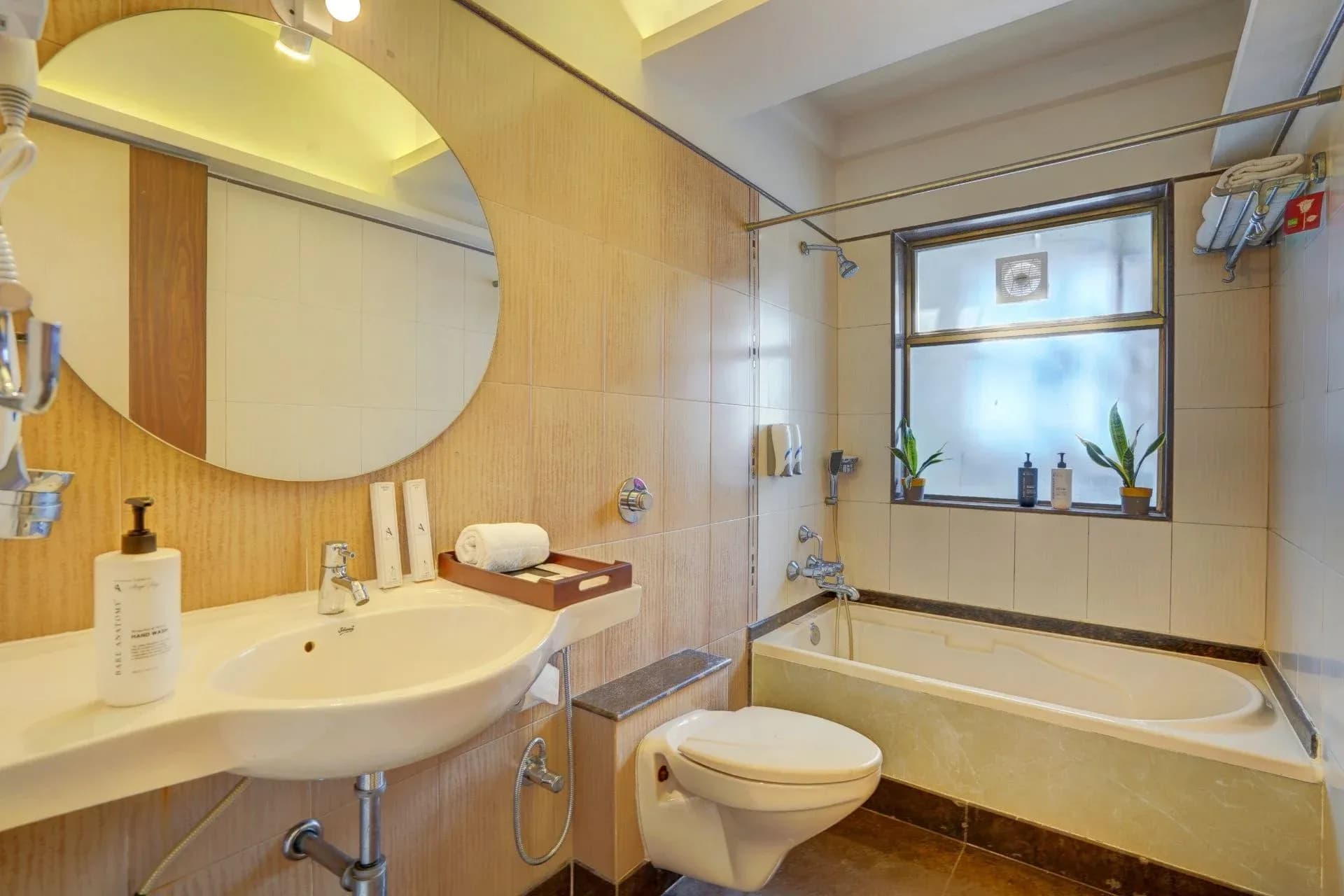 Adarsh Villa 3 | Pet-Friendly 3-BHK With Balcony, Bathtub and Scenic Views  - Image 15