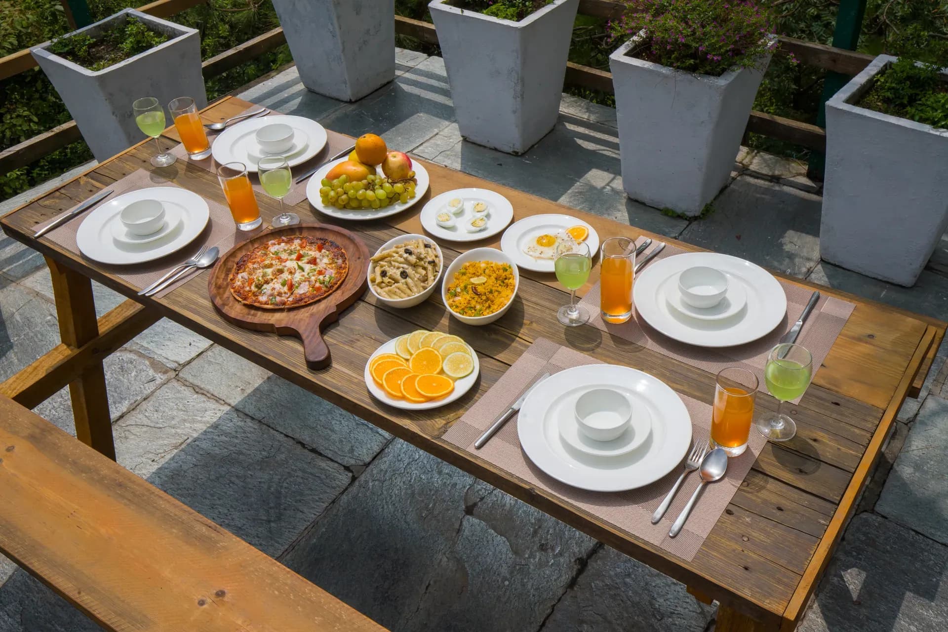Suro Woodcrest Chalet | Pet-friendly Stay With Loft, Restaurant & Outdoor Seating - Image 7